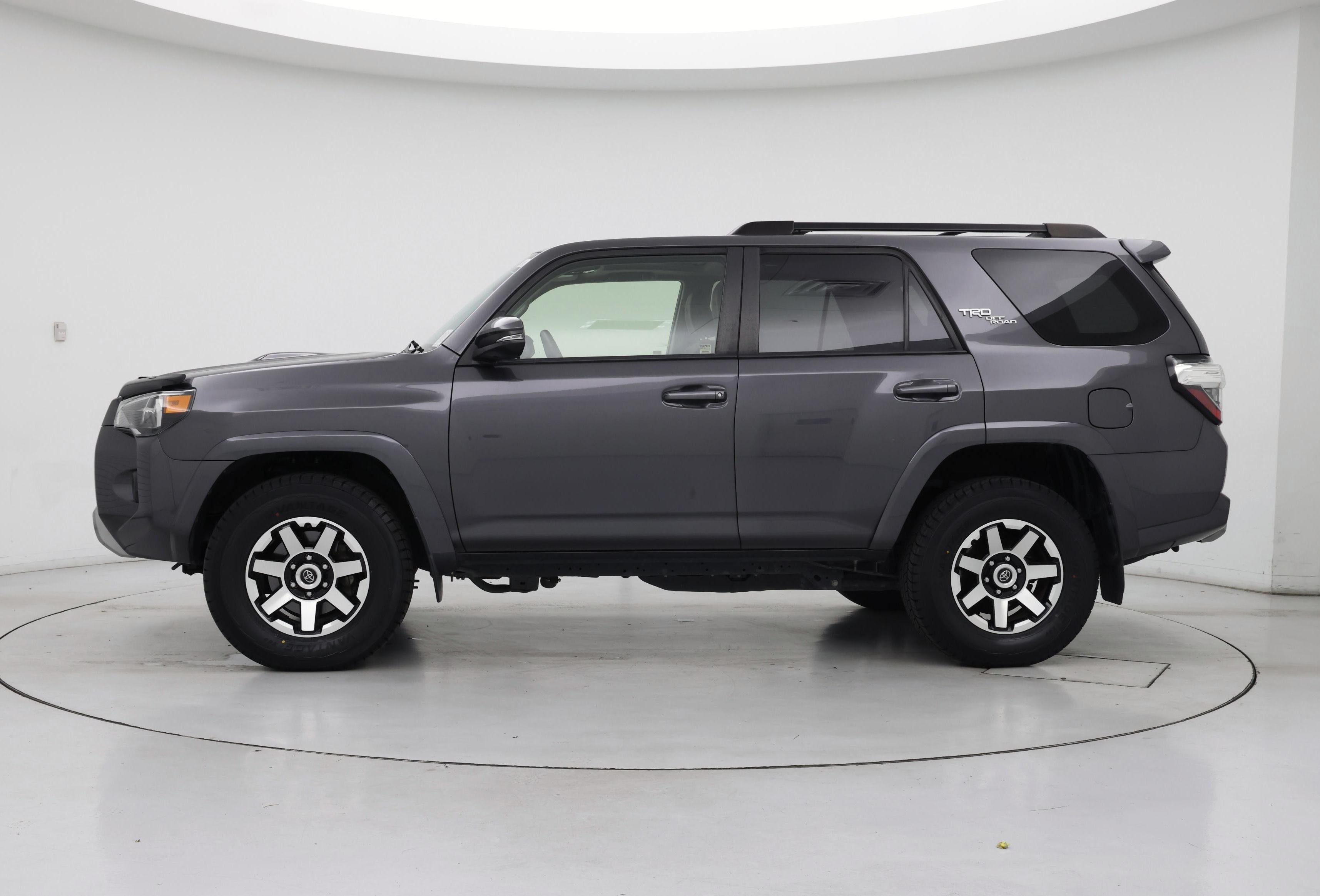 Thumbnail: 2020 Toyota 4Runner - 3