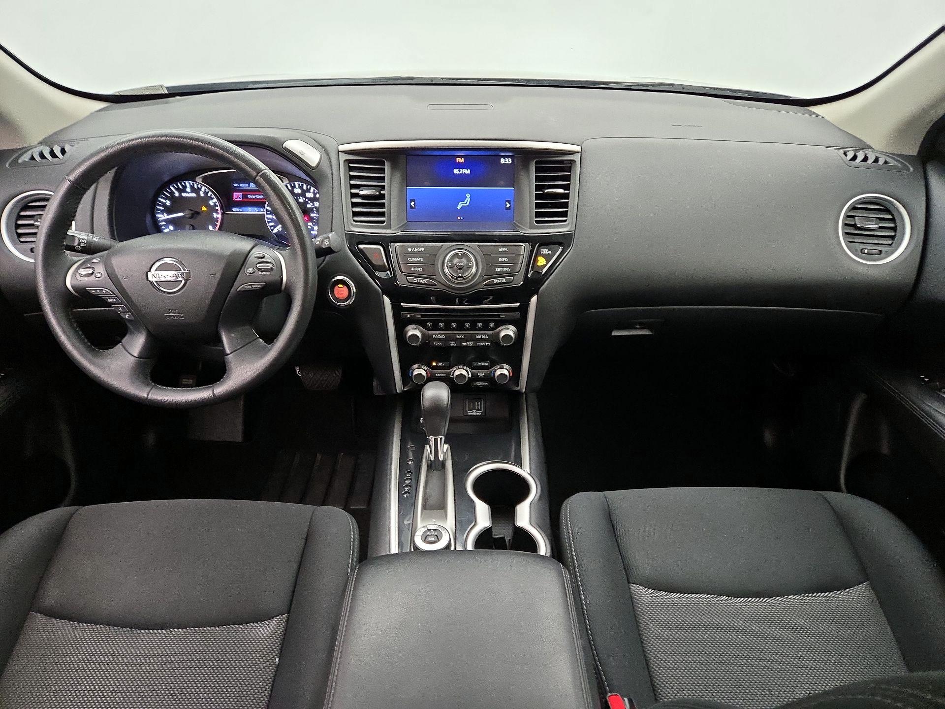 Thumbnail: 2019 Nissan Pathfinder - 9