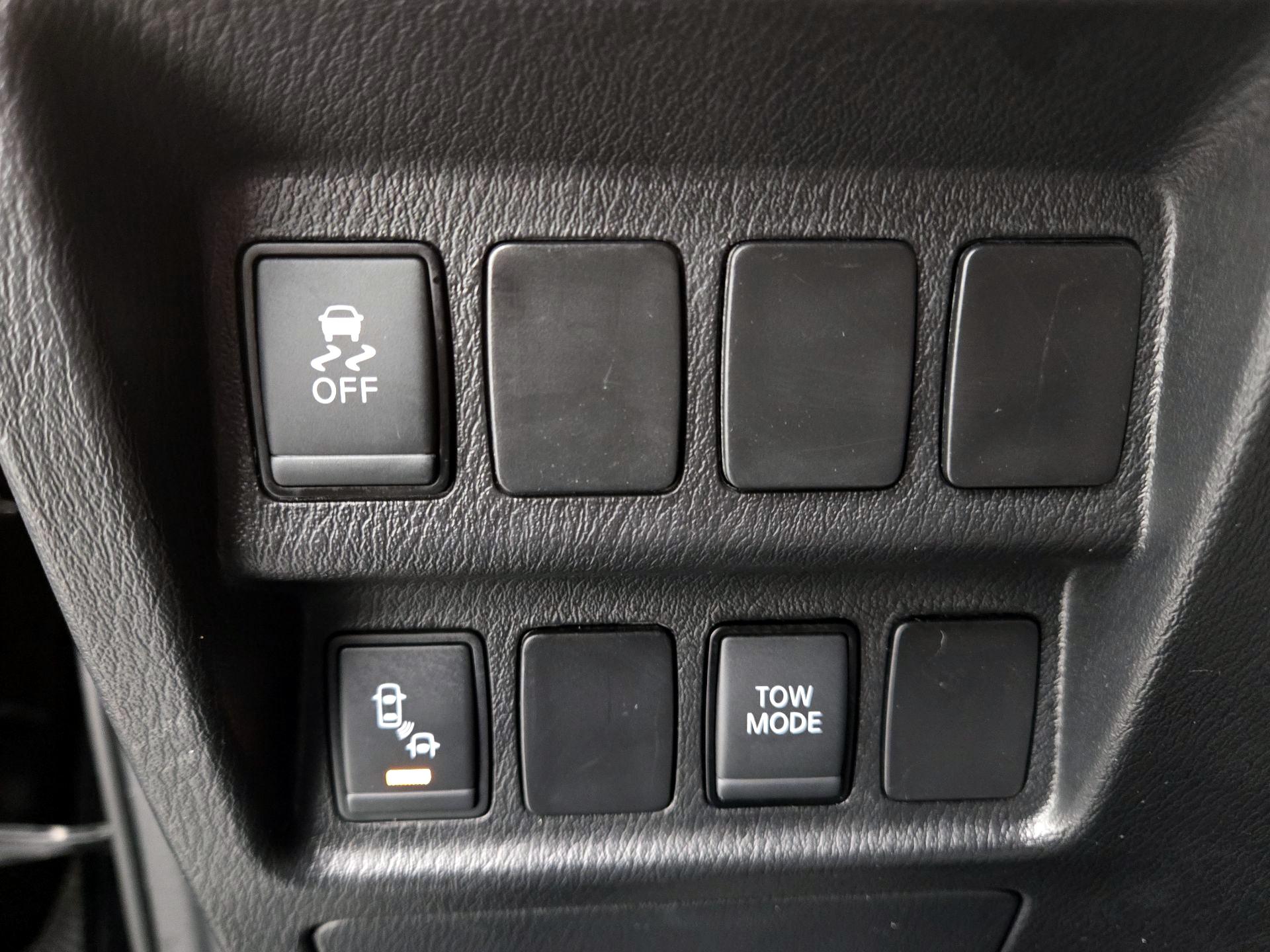Thumbnail: 2019 Nissan Pathfinder - 13