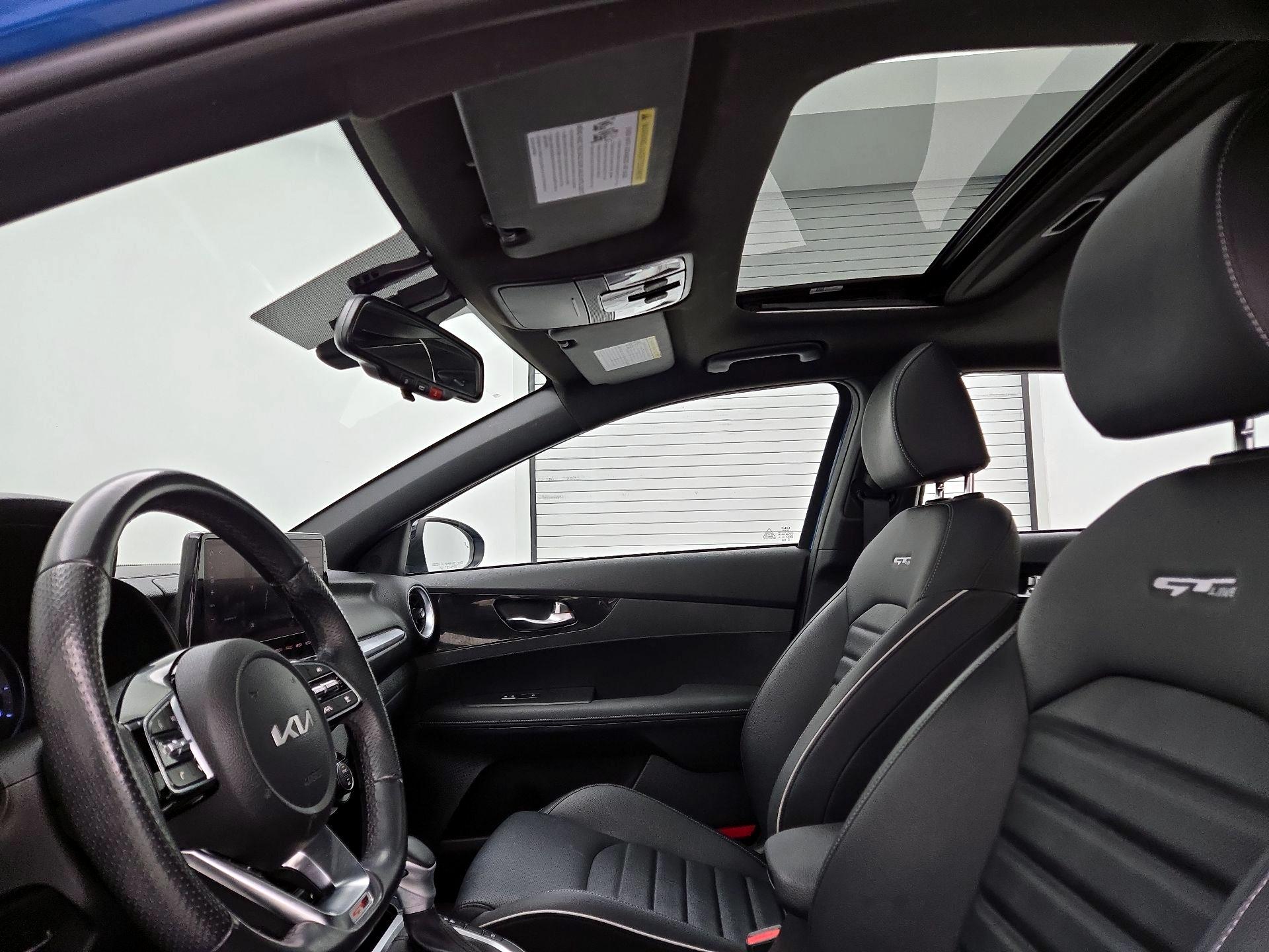 Thumbnail: 2023 Kia Forte - 20