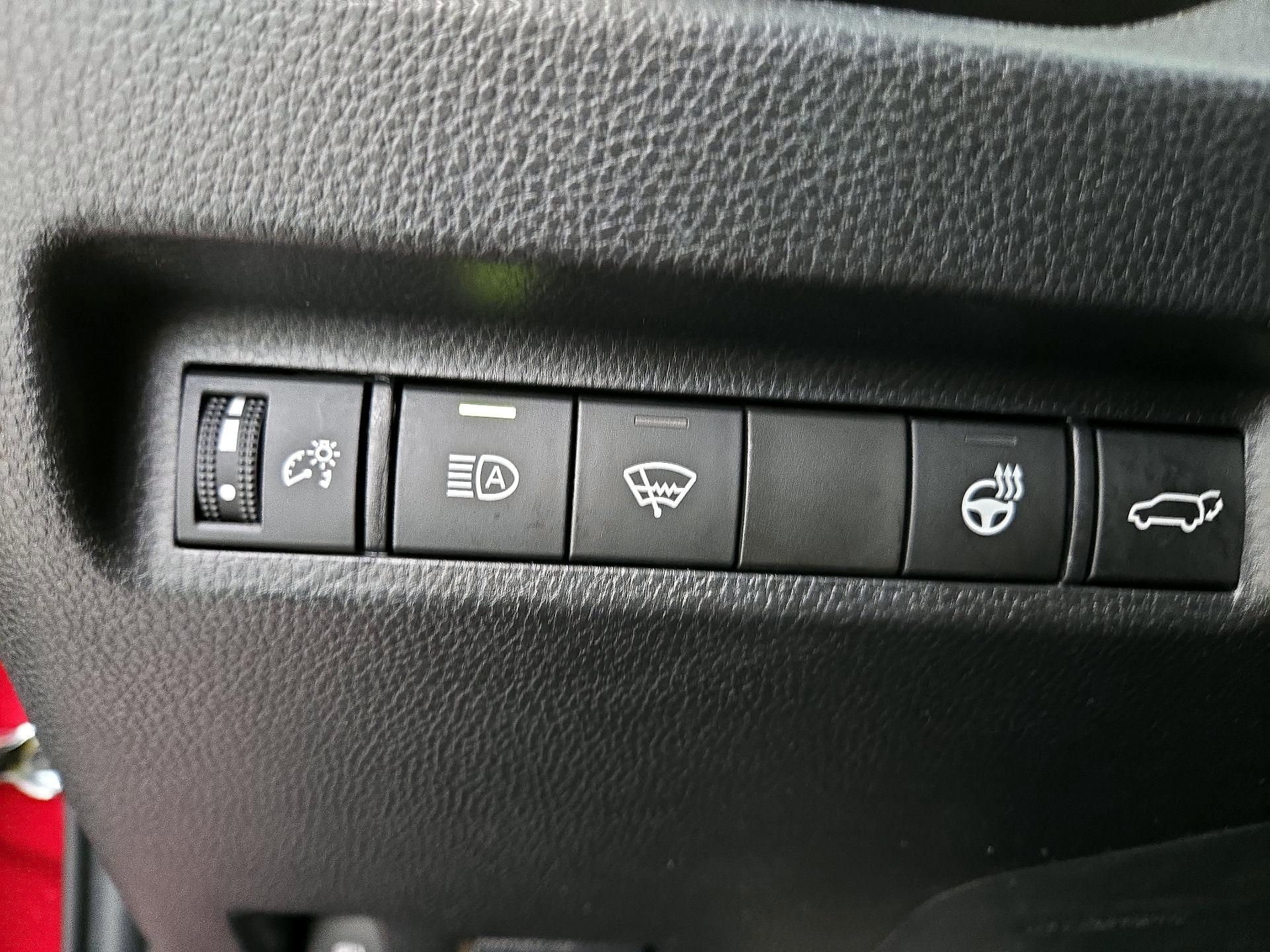 Thumbnail: 2022 Toyota RAV4 - 13