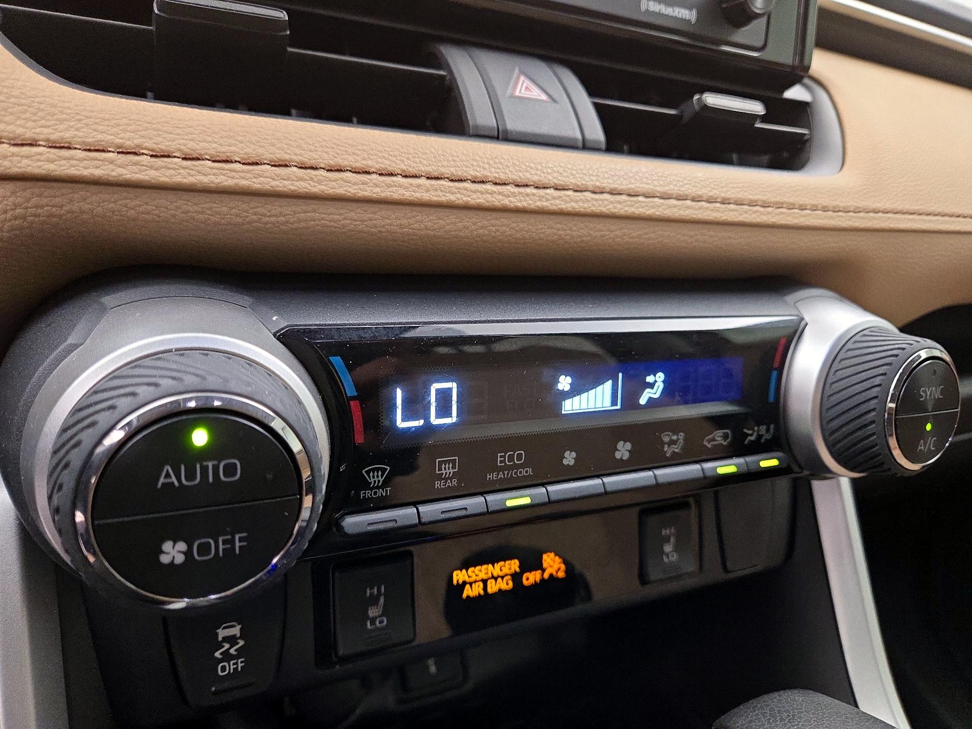 Thumbnail: 2022 Toyota RAV4 - 16