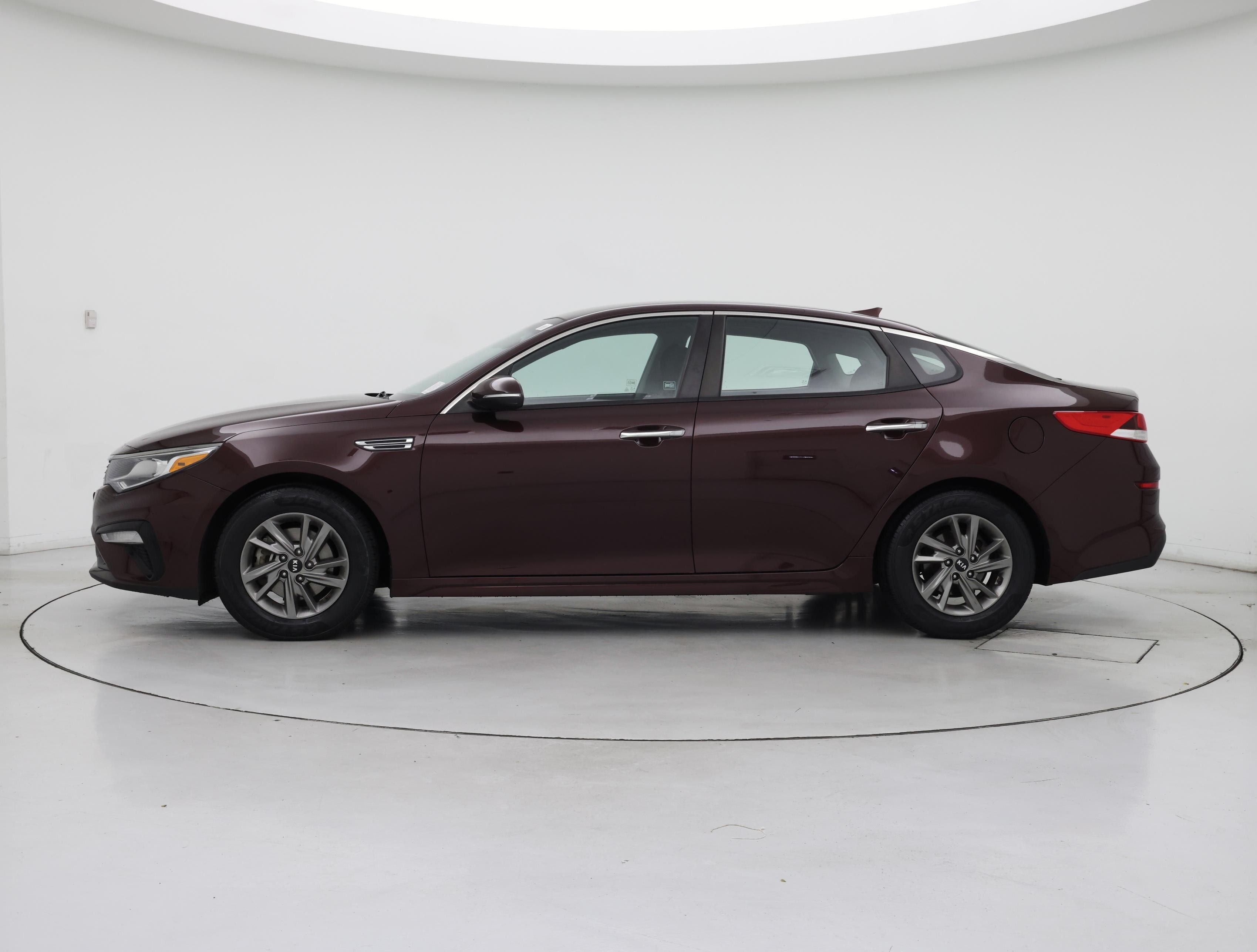 Thumbnail: 2019 Kia Optima - 3