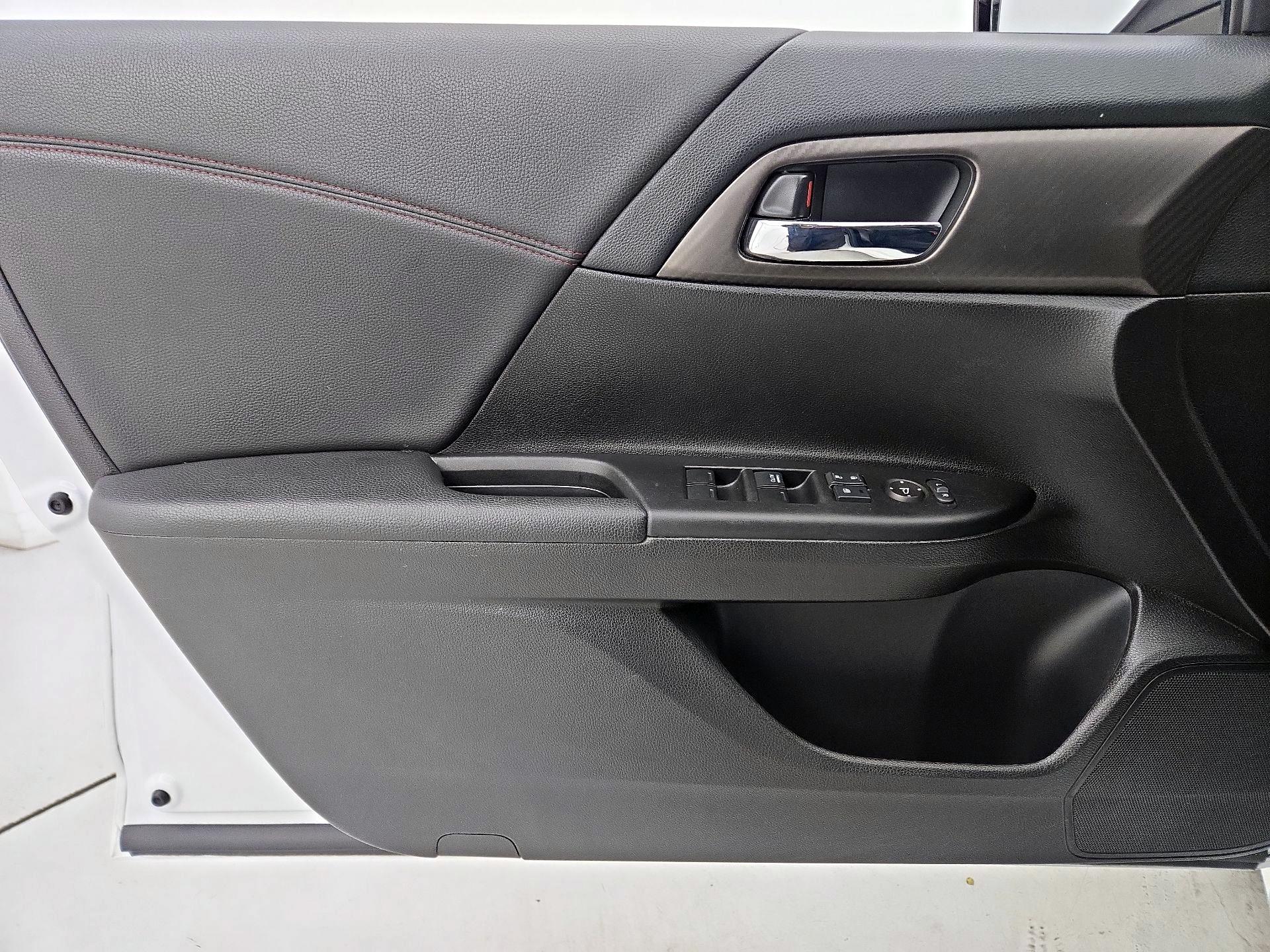 Thumbnail: 2017 Honda Accord - 12