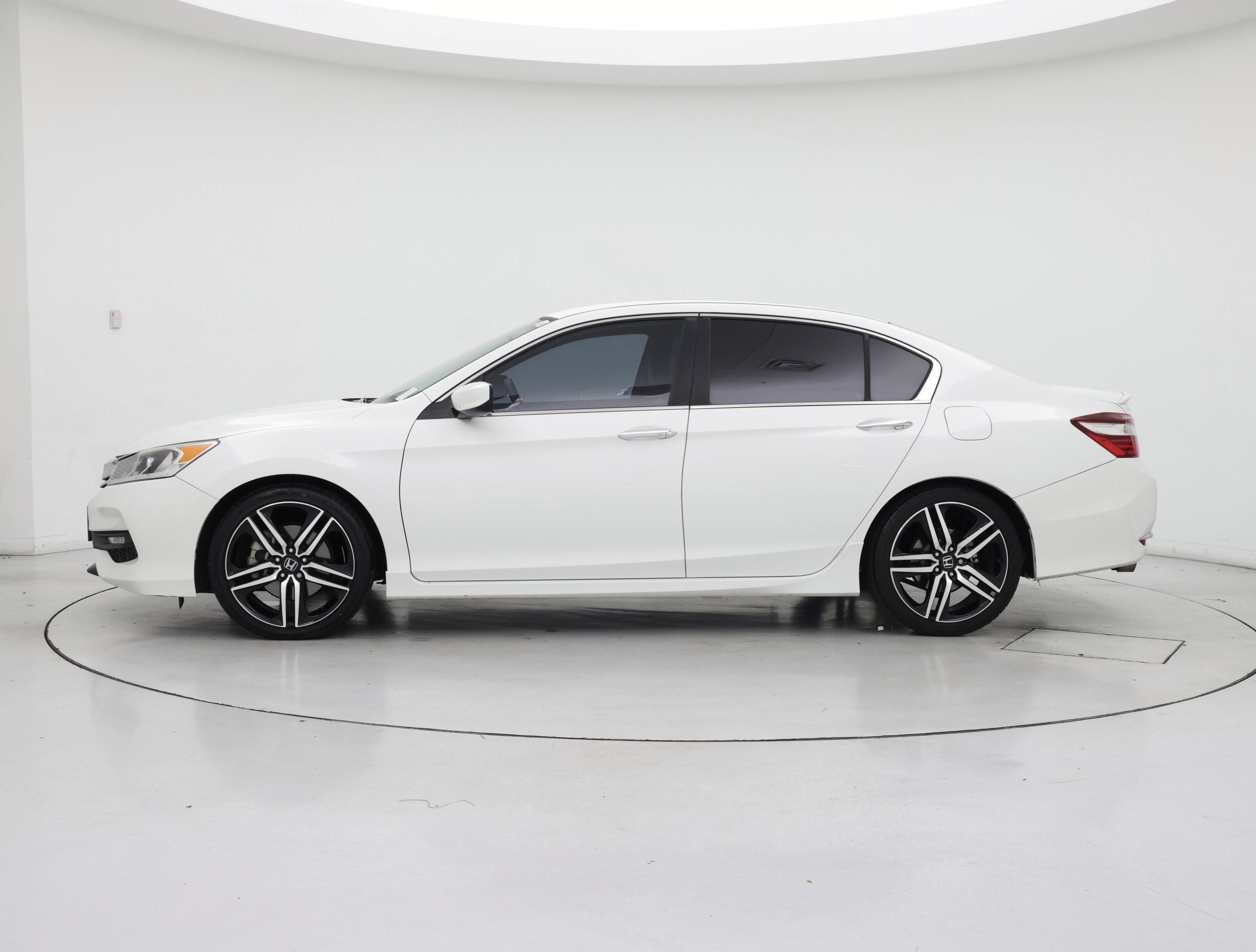 Thumbnail: 2017 Honda Accord - 3