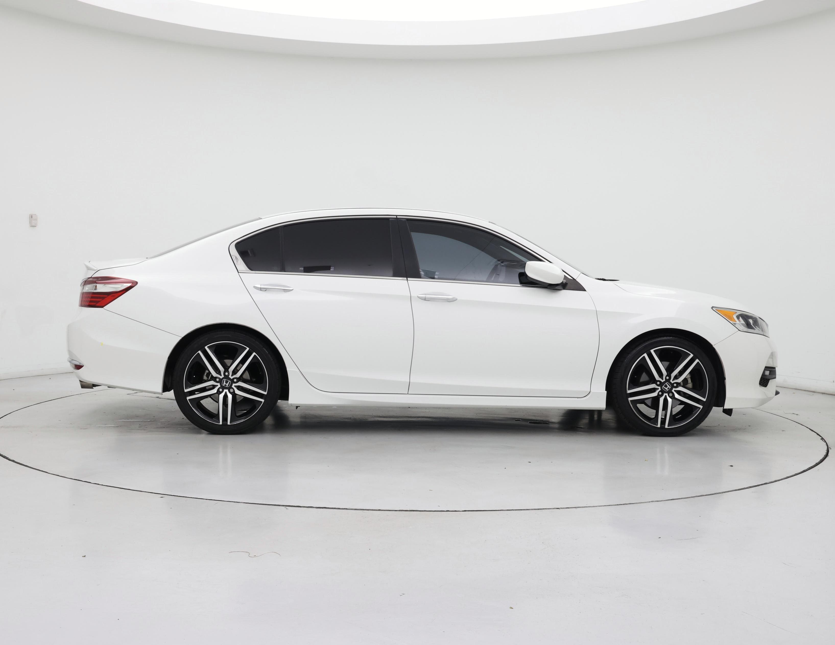 Thumbnail: 2017 Honda Accord - 7
