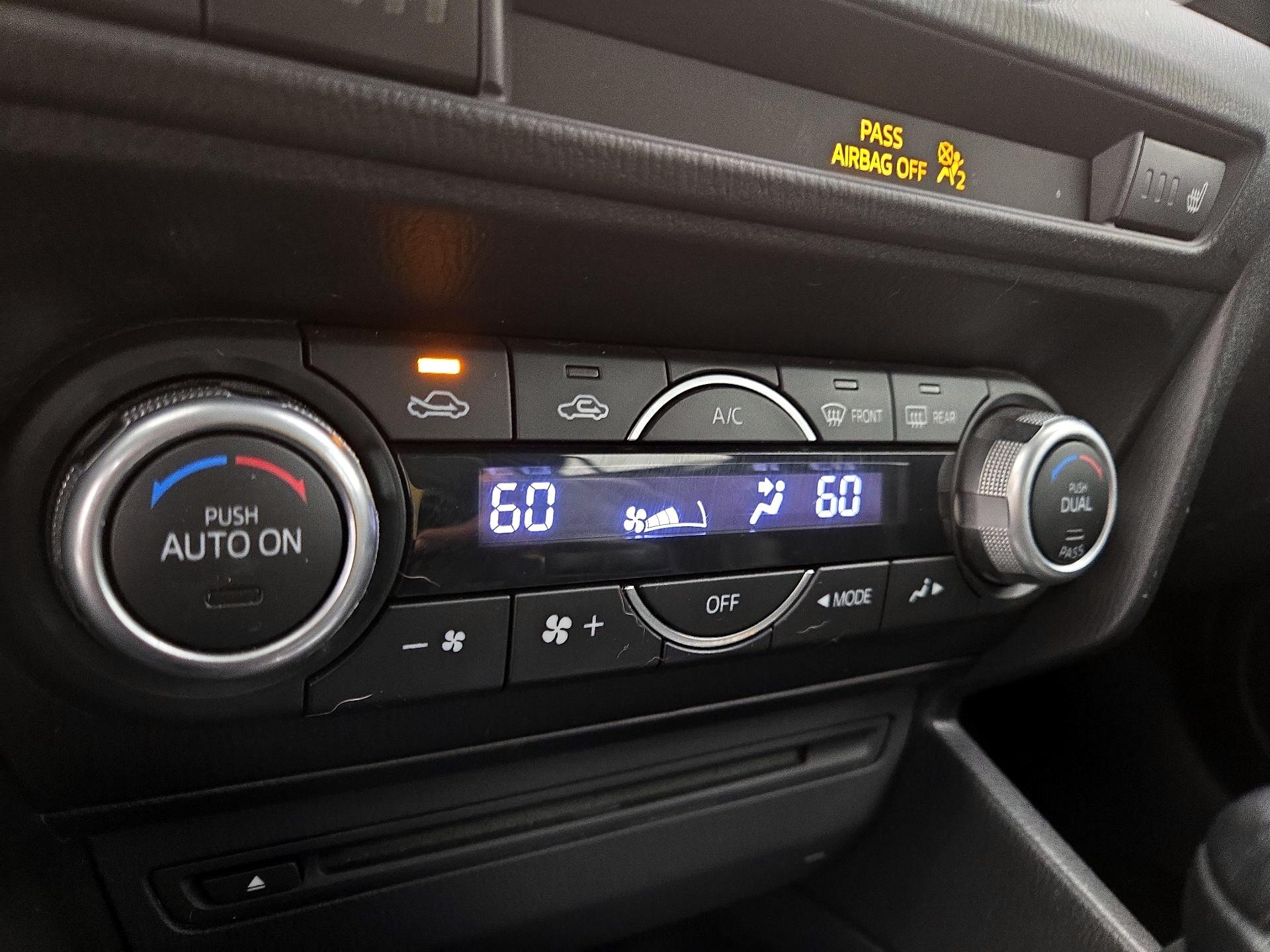 Thumbnail: 2015 Mazda Mazda3 - 16