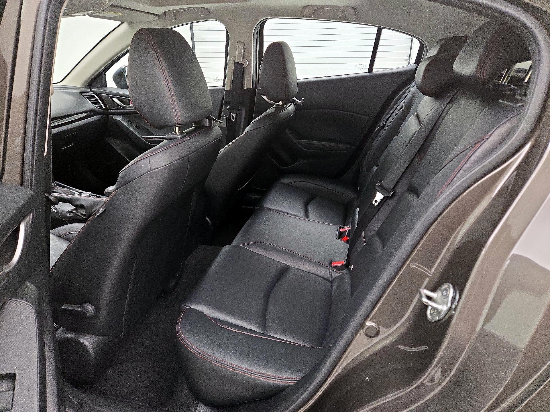 Thumbnail: 2015 Mazda Mazda3 - 18