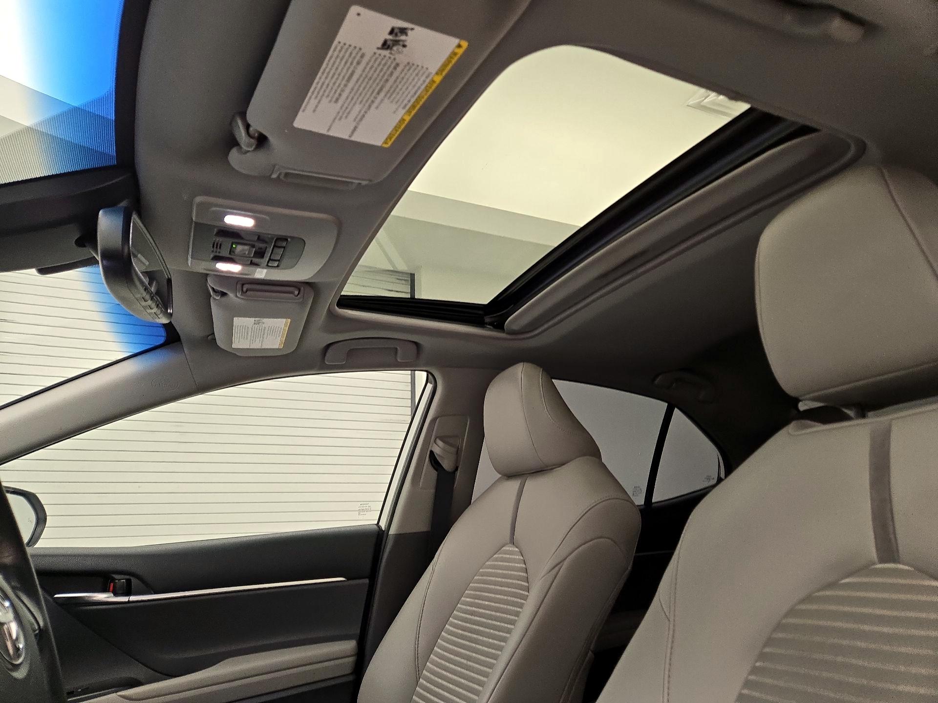 Thumbnail: 2020 Toyota Camry - 19