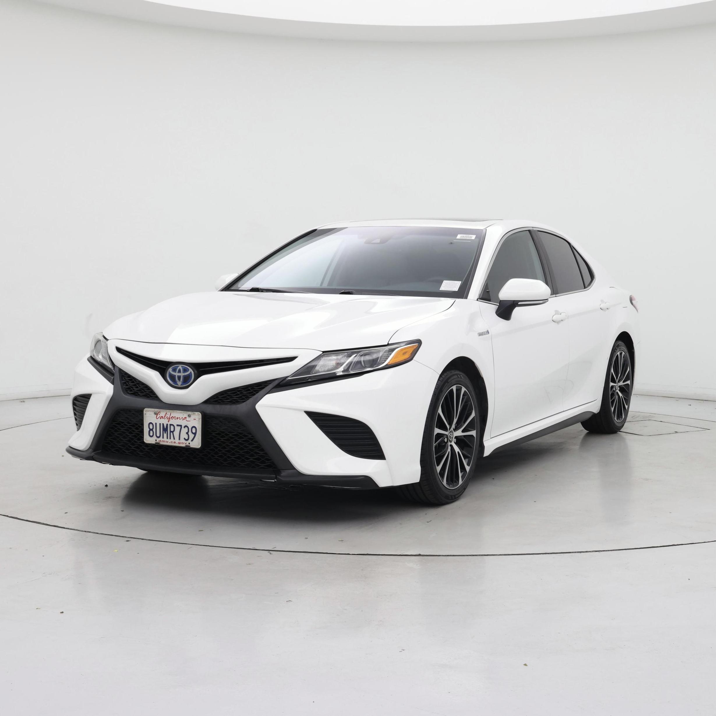 Thumbnail: 2020 Toyota Camry - 4