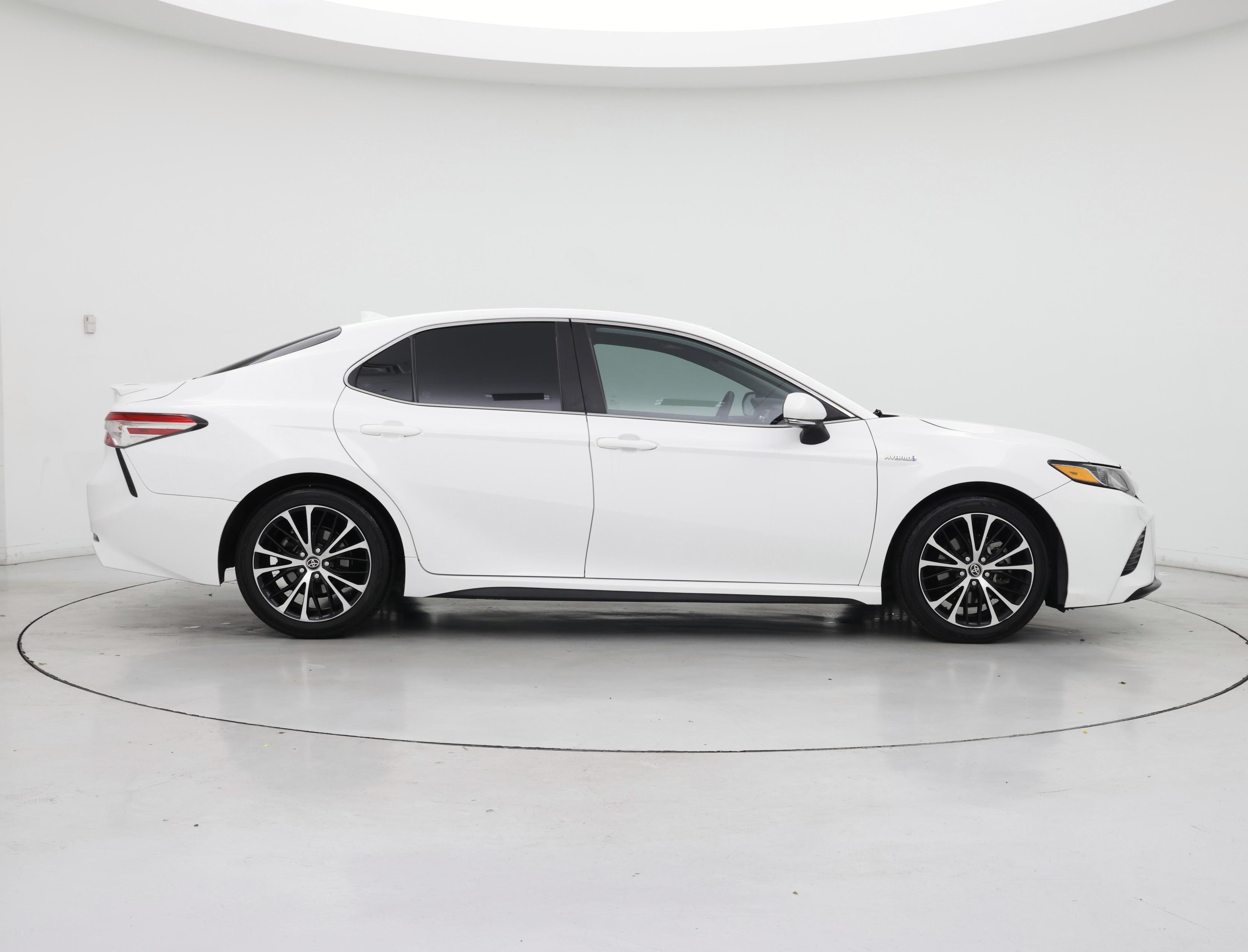 Thumbnail: 2020 Toyota Camry - 7