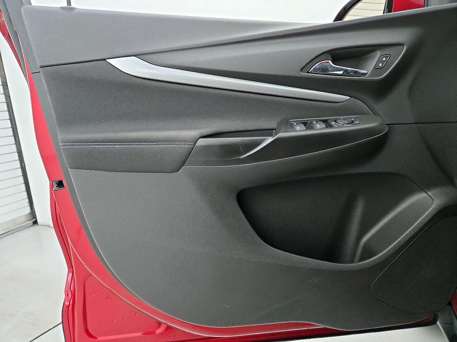 Thumbnail: 2022 Chevrolet Bolt EUV - 12