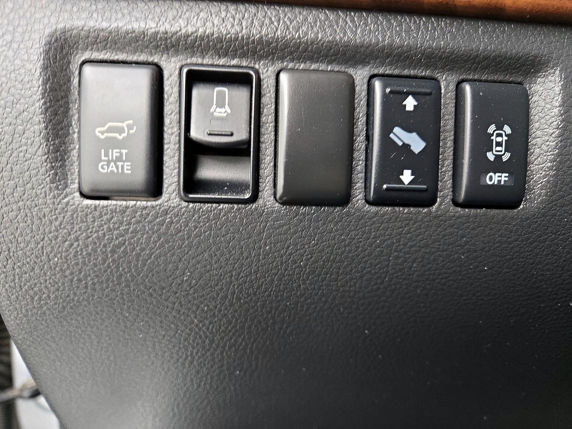 Thumbnail: 2015 Nissan Armada - 13