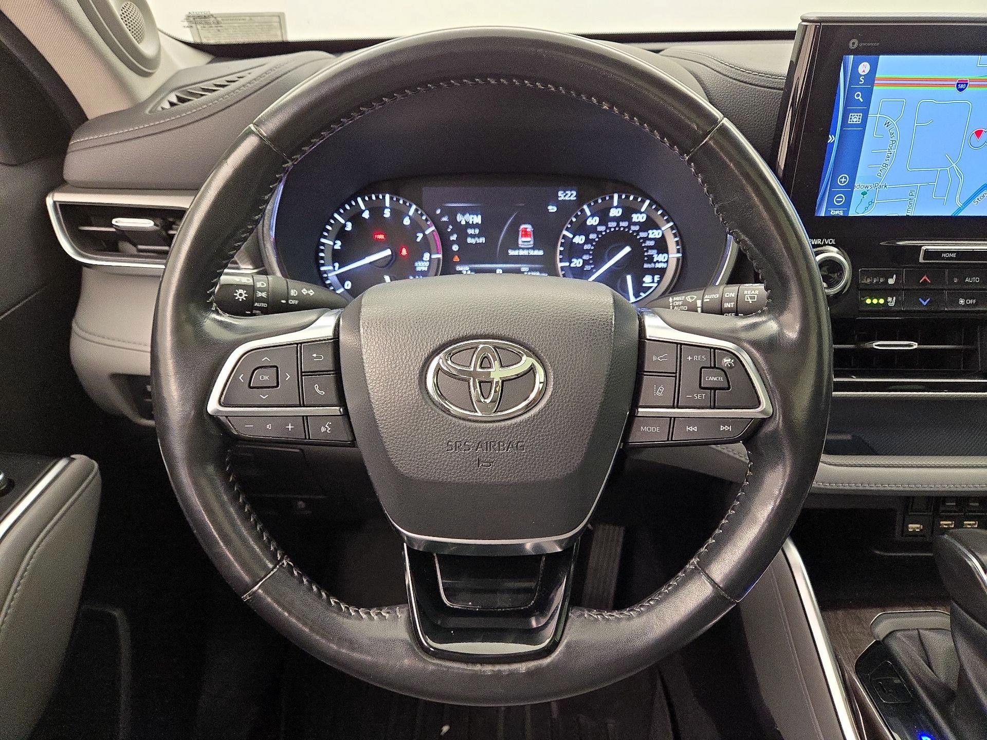 Thumbnail: 2020 Toyota Highlander - 10