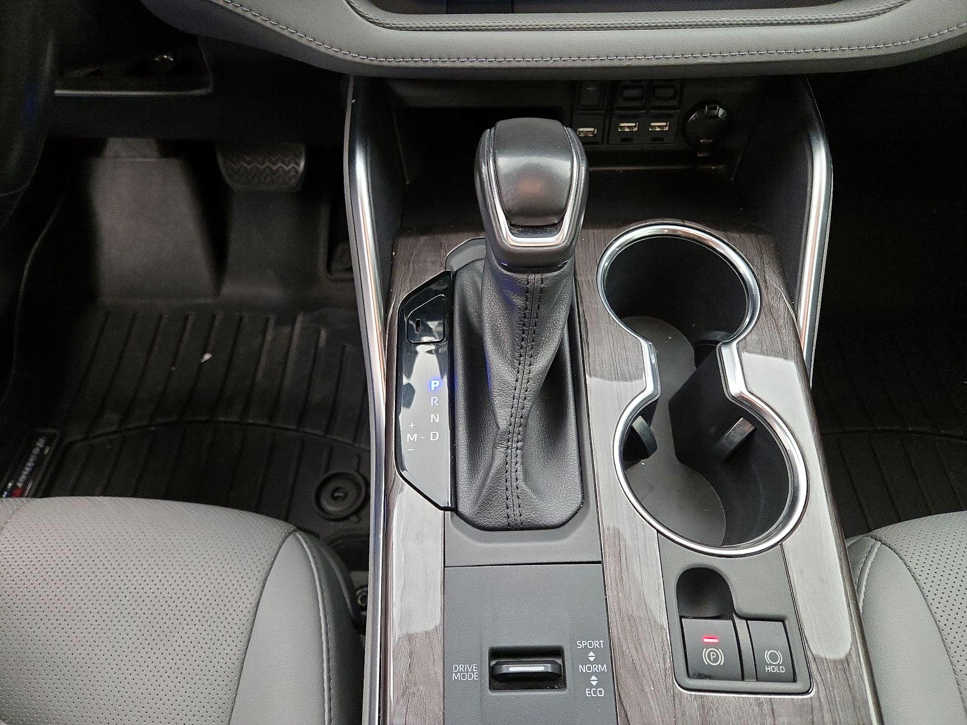 Thumbnail: 2020 Toyota Highlander - 18