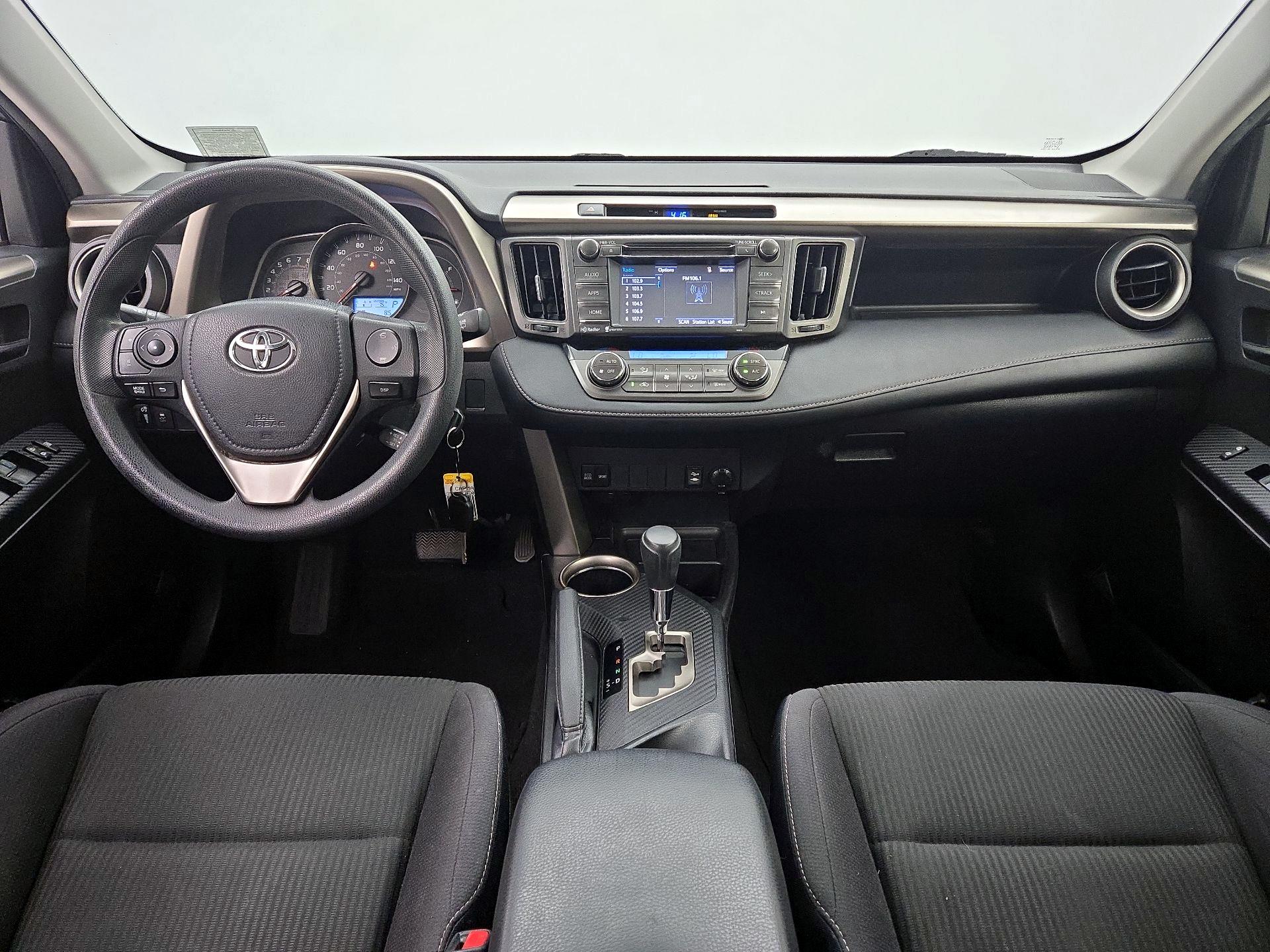 Thumbnail: 2015 Toyota RAV4 - 9