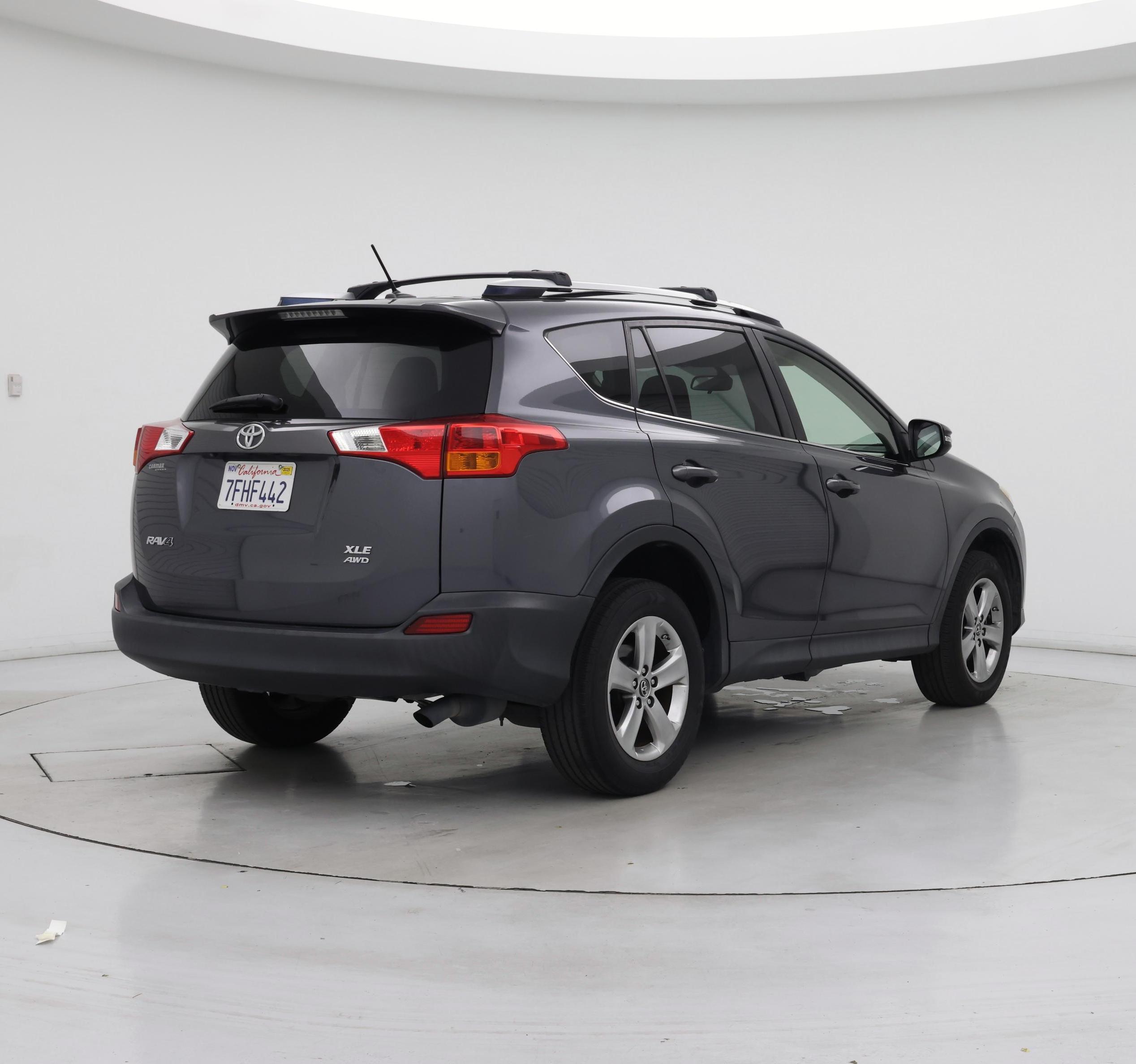 Thumbnail: 2015 Toyota RAV4 - 8