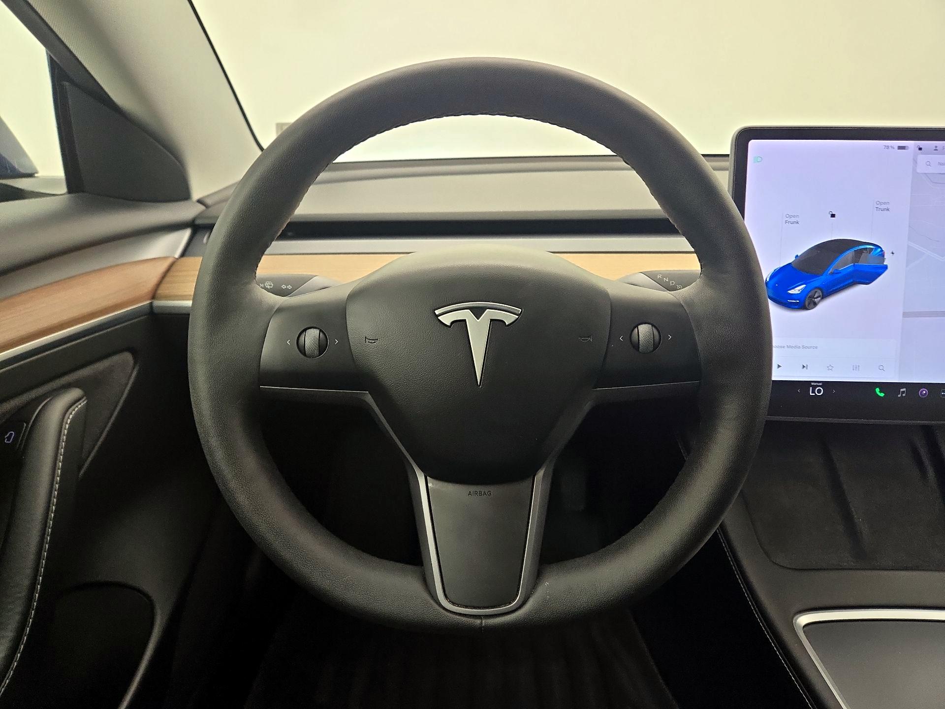 Thumbnail: 2021 Tesla Model 3 - 10