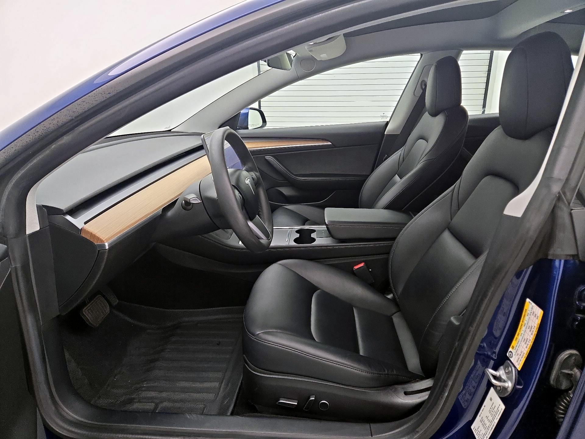 Thumbnail: 2021 Tesla Model 3 - 11