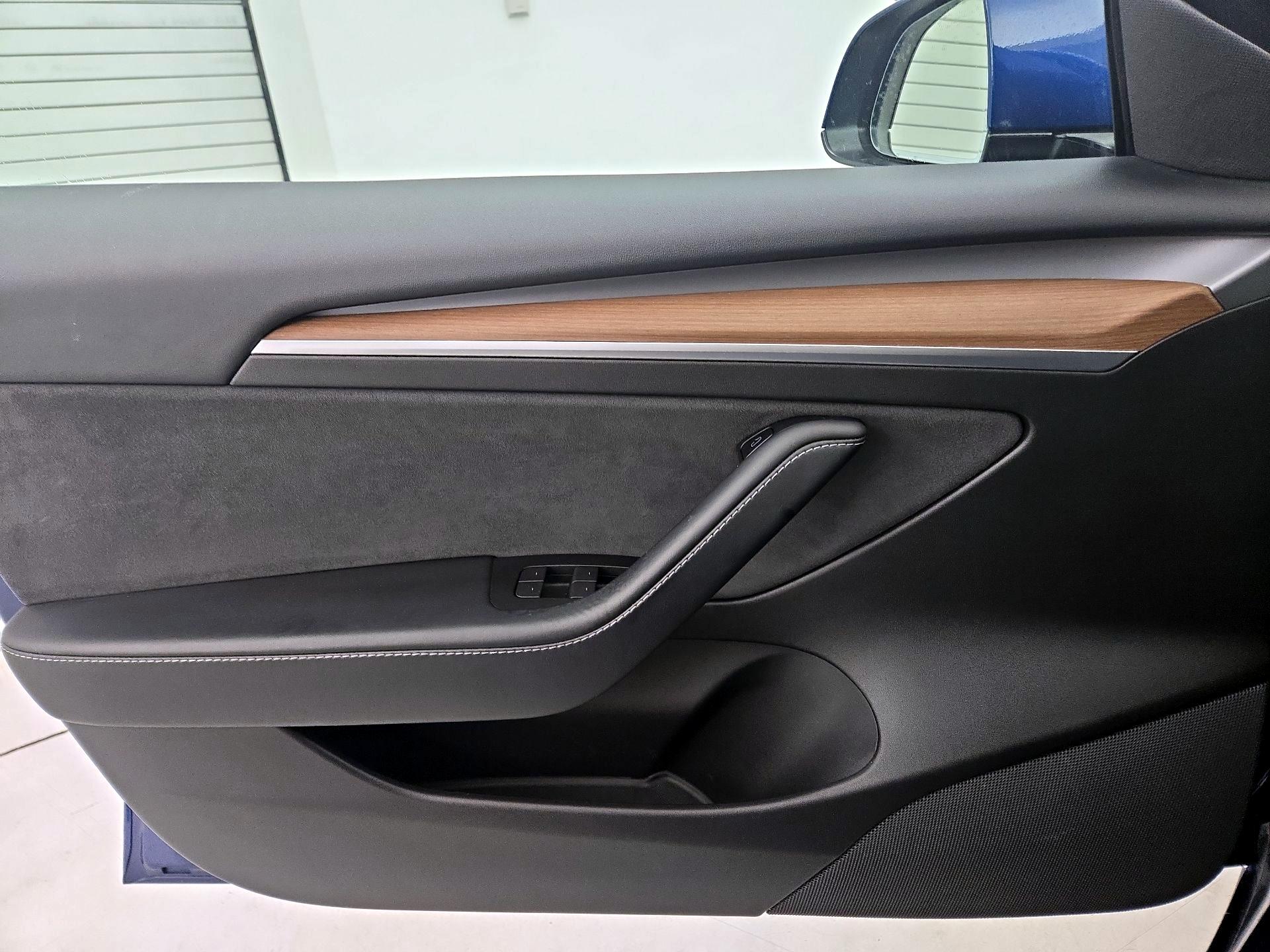 Thumbnail: 2021 Tesla Model 3 - 12