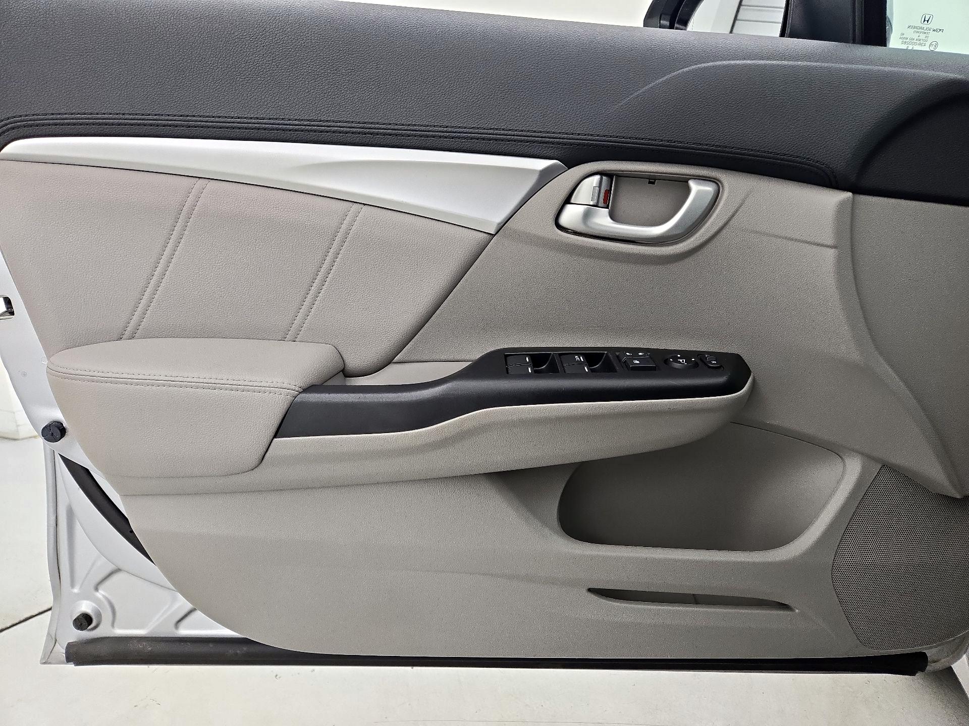 Thumbnail: 2015 Honda Civic - 12