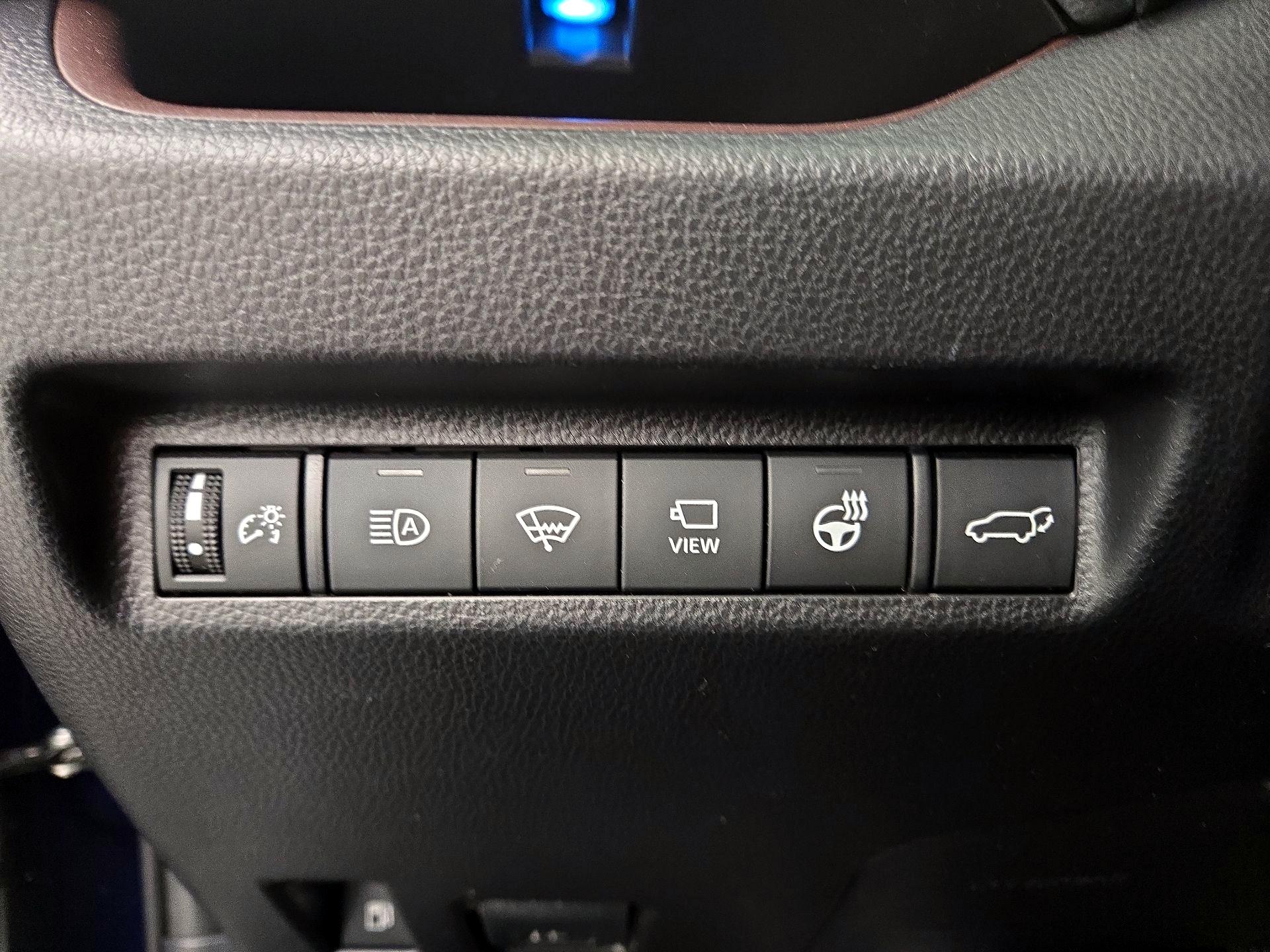 Thumbnail: 2021 Toyota RAV4 - 13