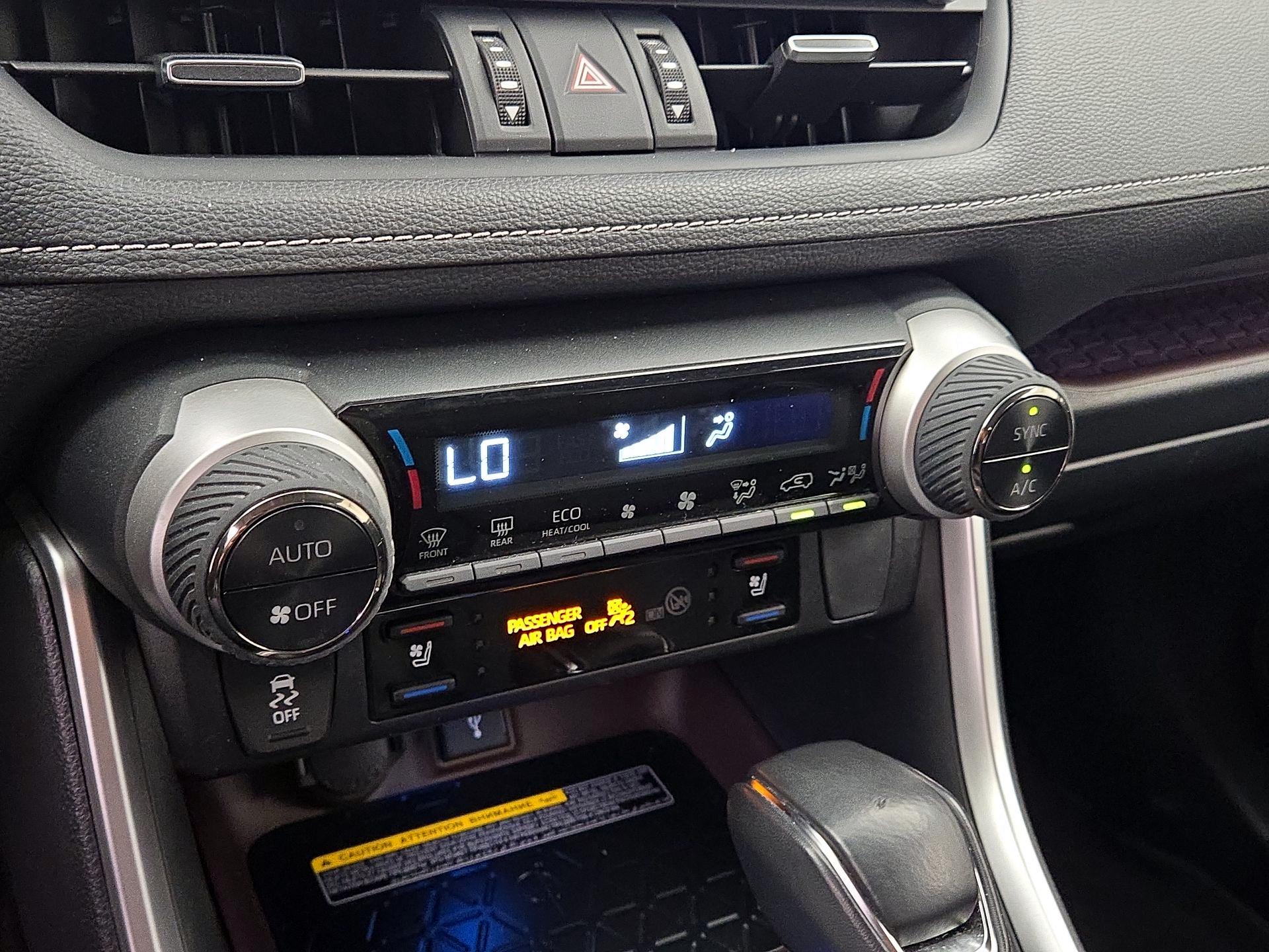 Thumbnail: 2021 Toyota RAV4 - 17