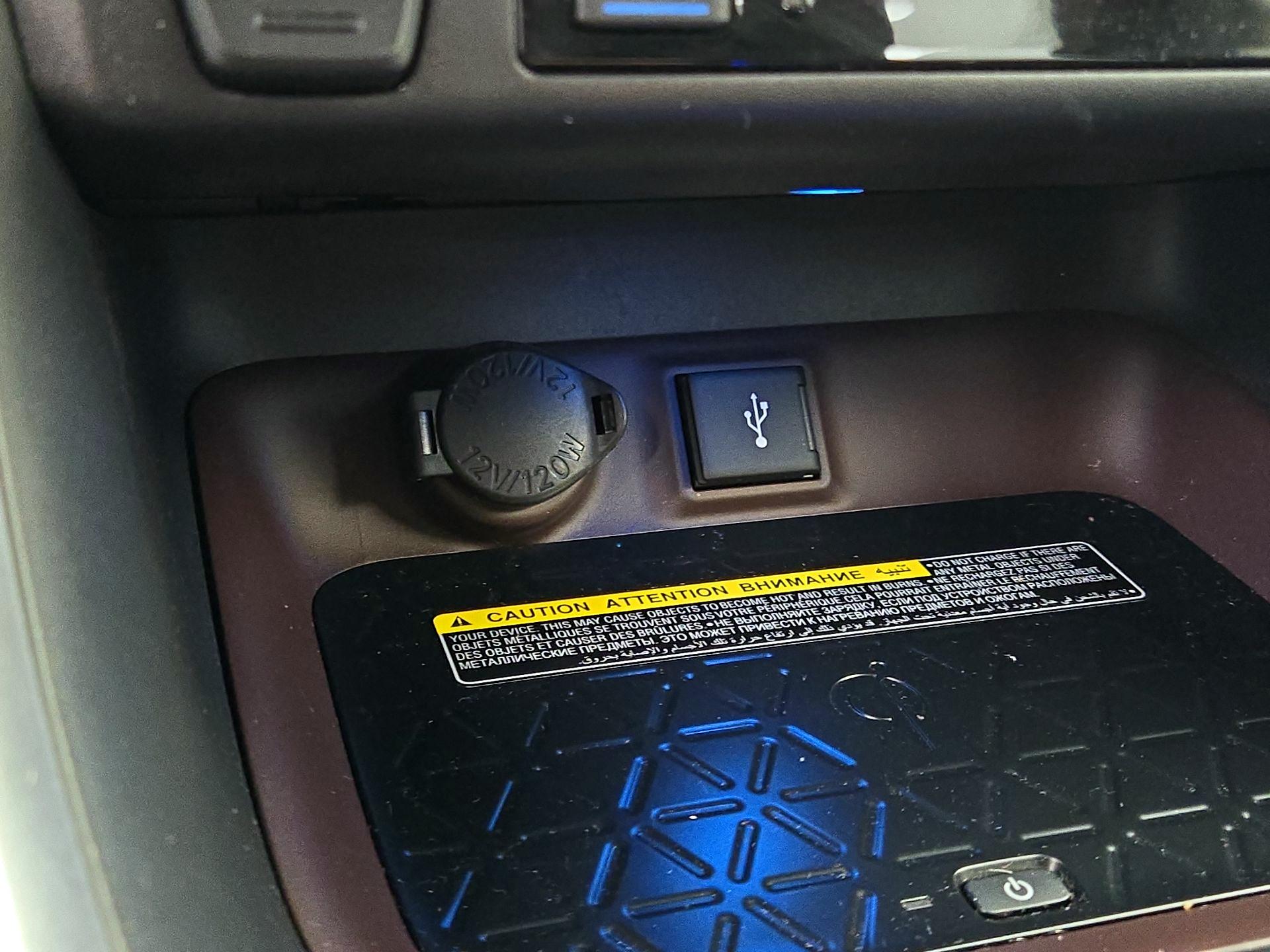 Thumbnail: 2021 Toyota RAV4 - 19