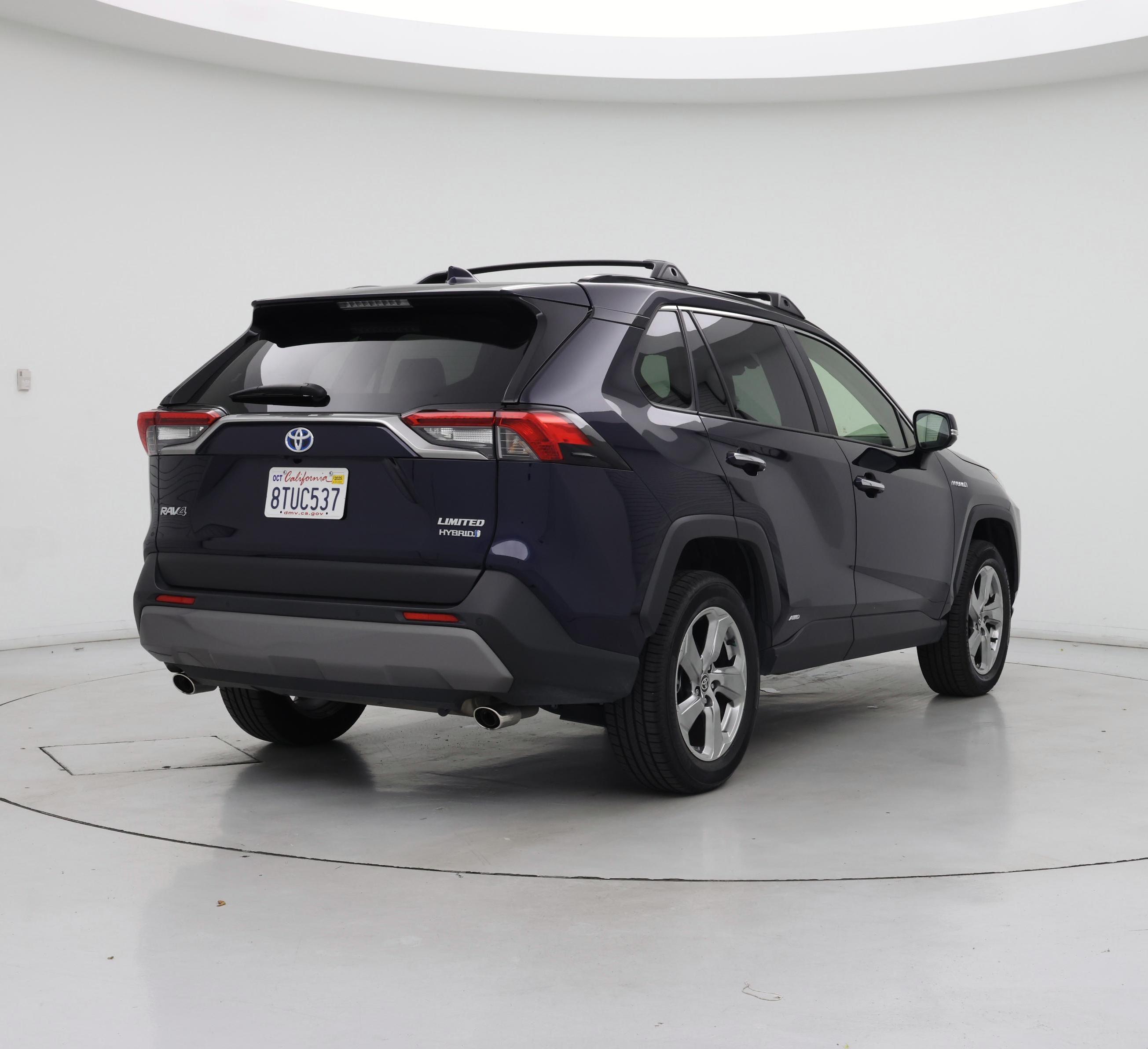 Thumbnail: 2021 Toyota RAV4 - 8