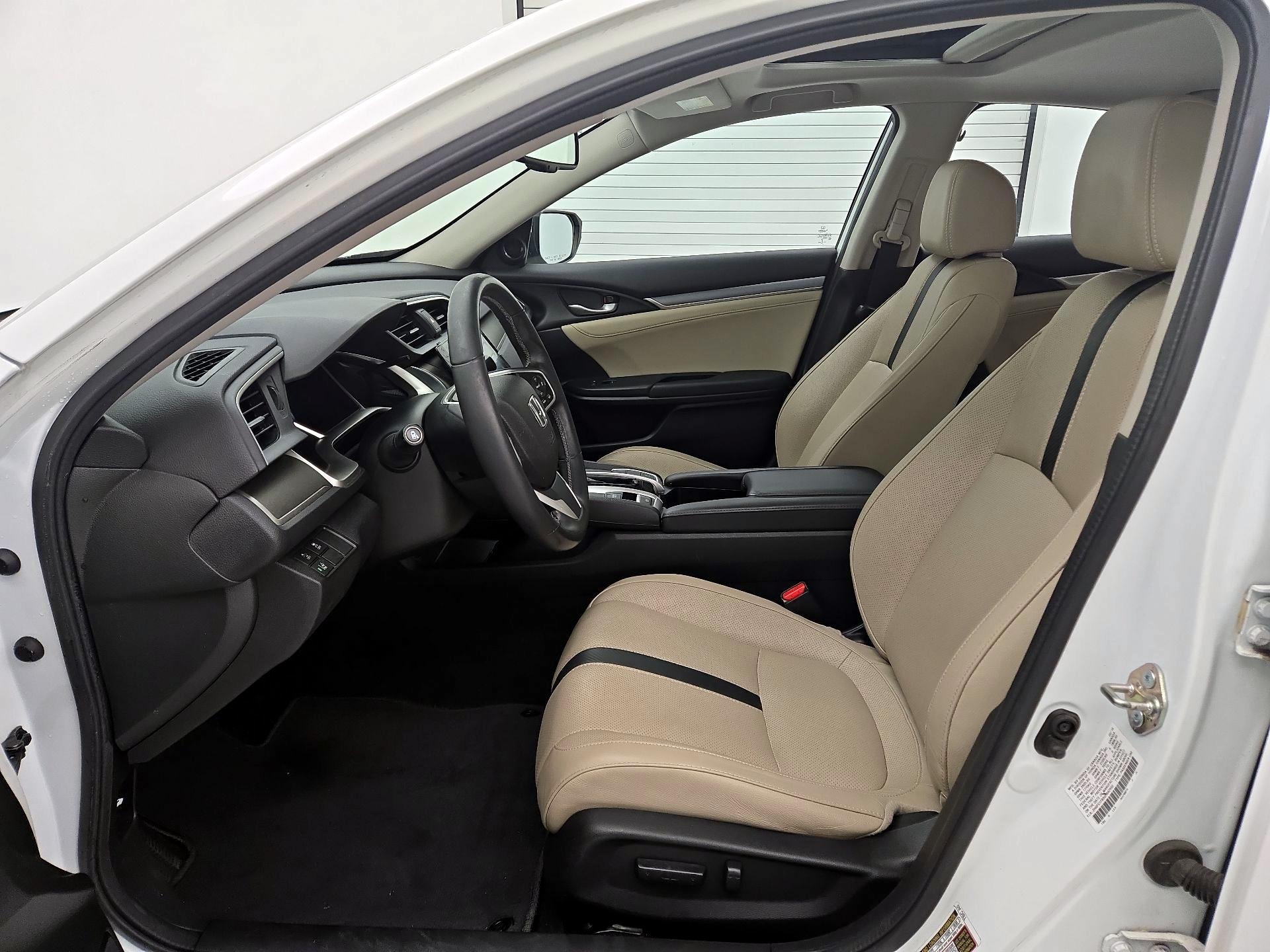 Thumbnail: 2016 Honda Civic - 11