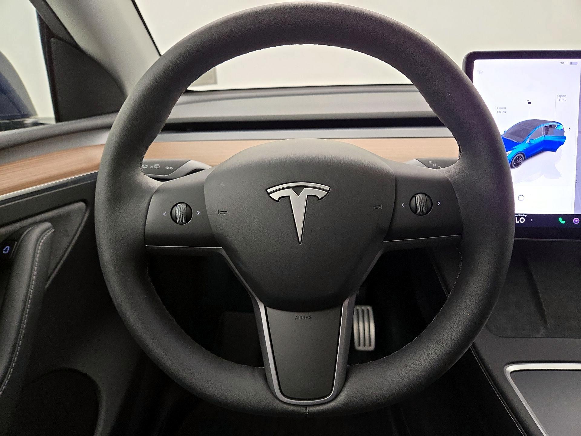 Thumbnail: 2025 Tesla Model Y - 10