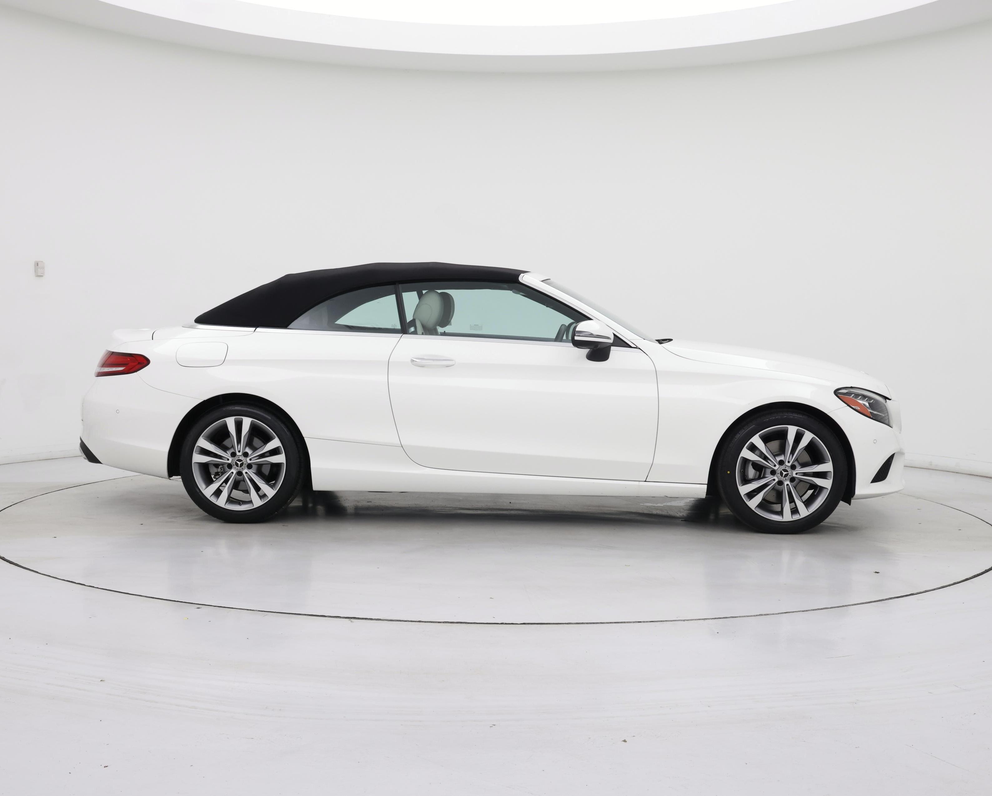 Thumbnail: 2022 Mercedes-Benz C-Class - 7