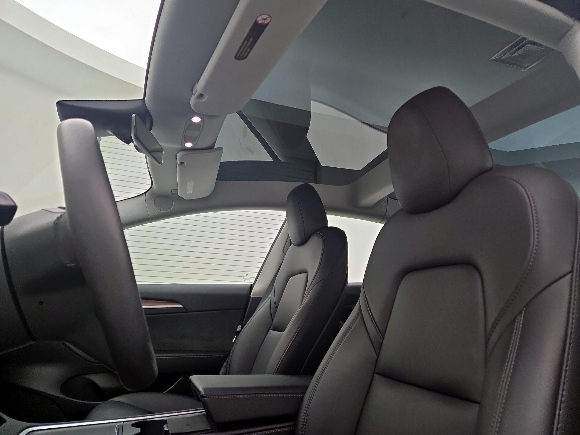 Thumbnail: 2023 Tesla Model 3 - 18
