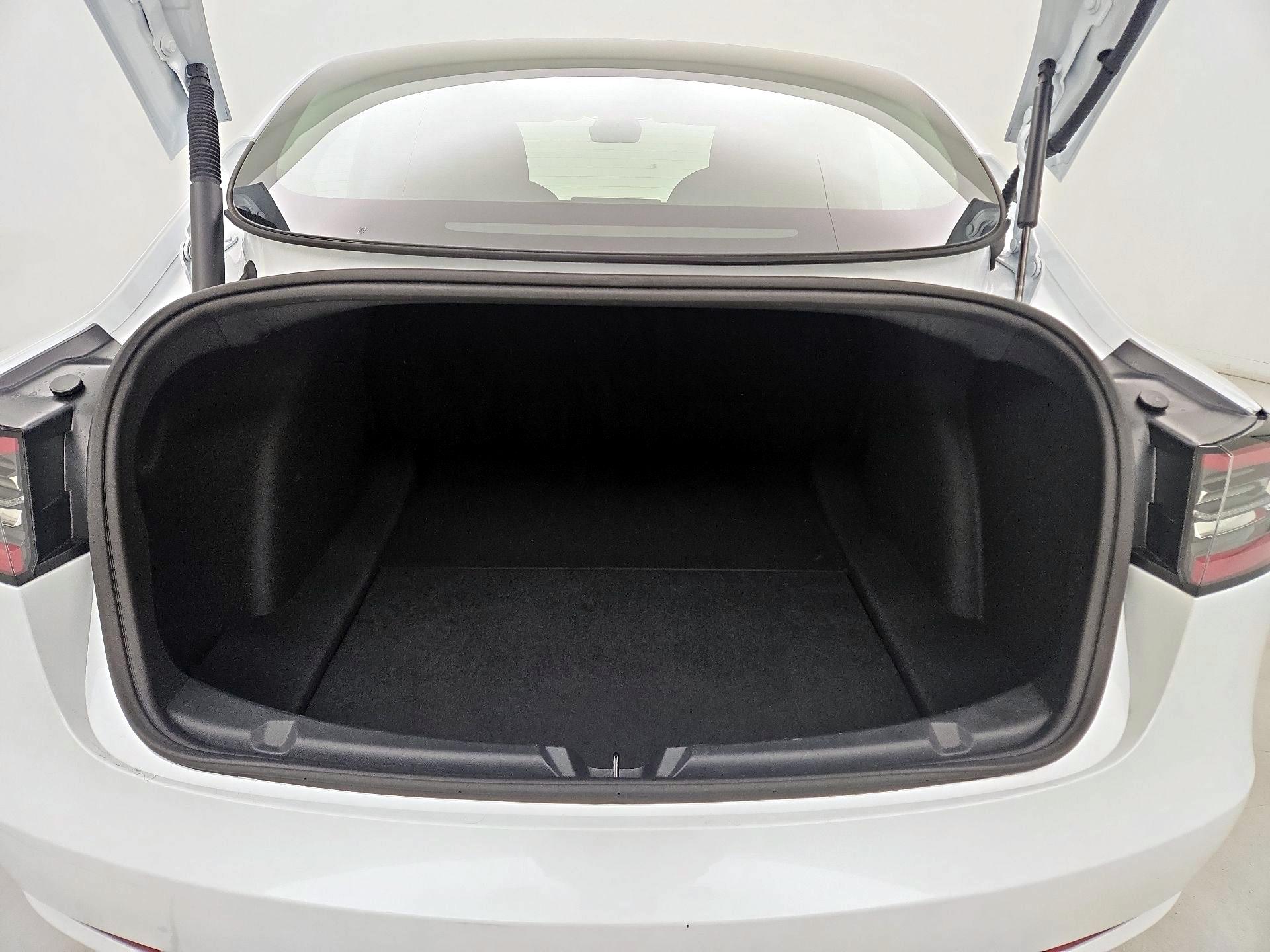 Thumbnail: 2023 Tesla Model 3 - 20