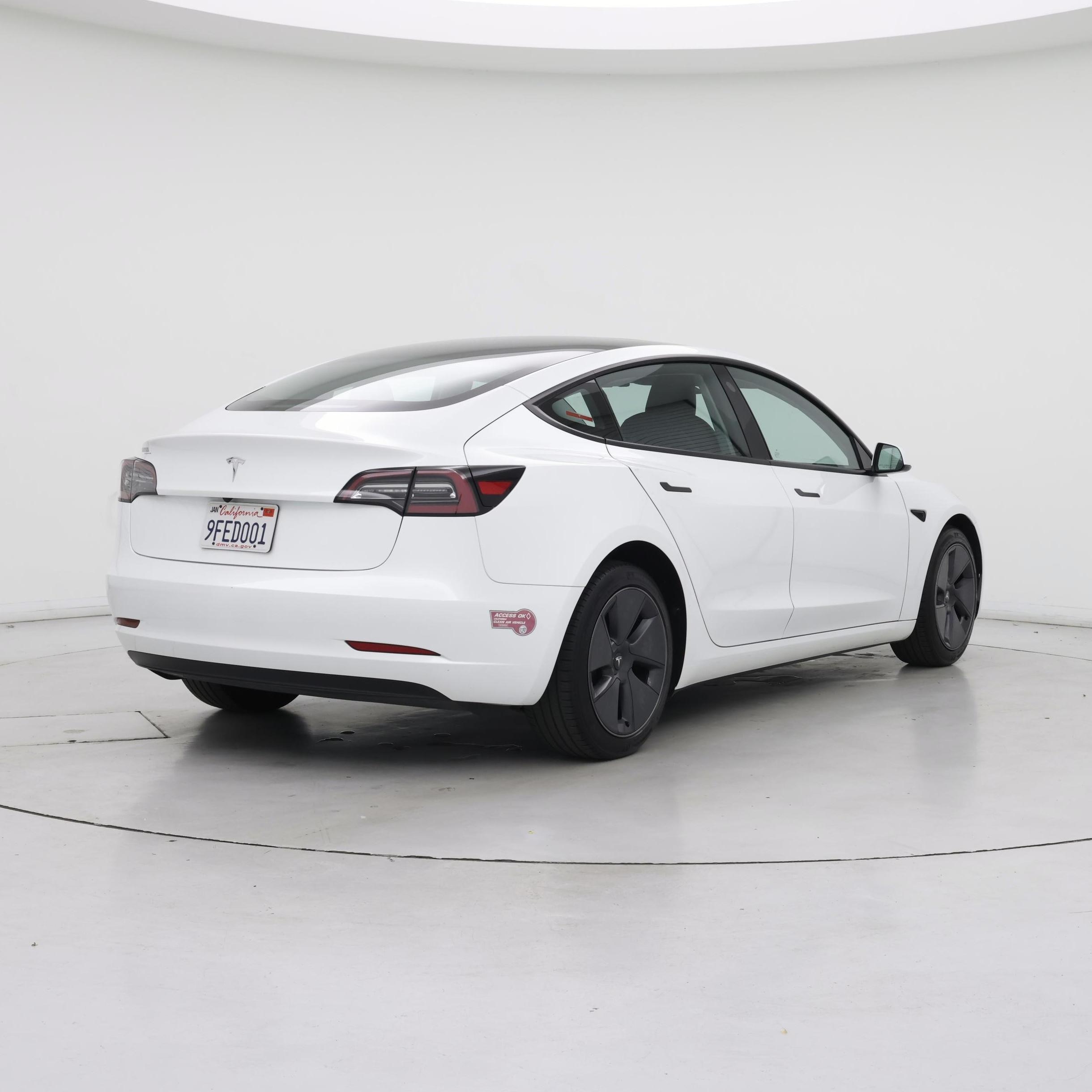 Thumbnail: 2023 Tesla Model 3 - 8