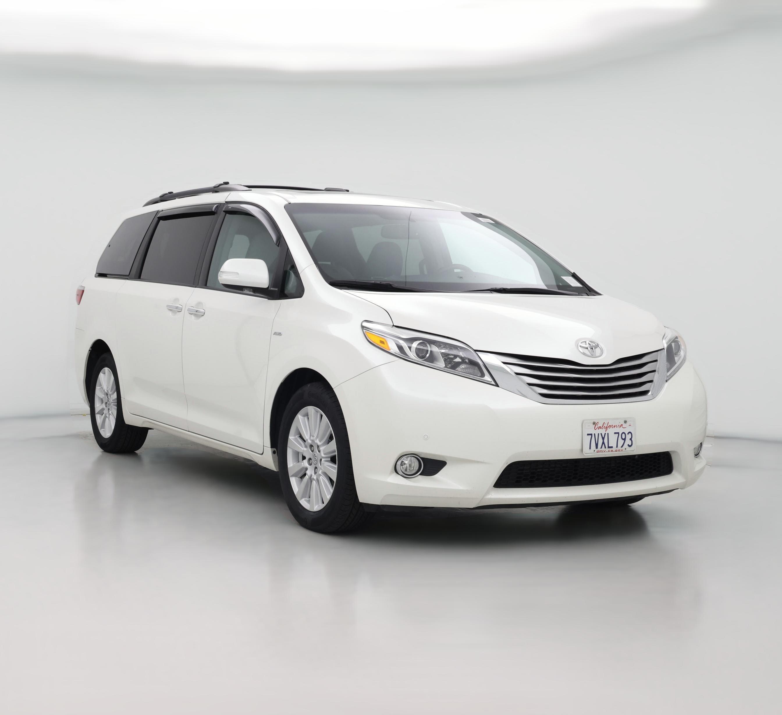 Thumbnail: 2017 Toyota Sienna - 1