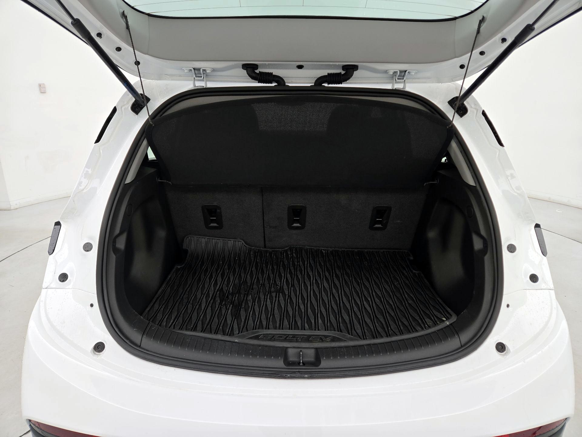 Thumbnail: 2023 Chevrolet Bolt EV - 19