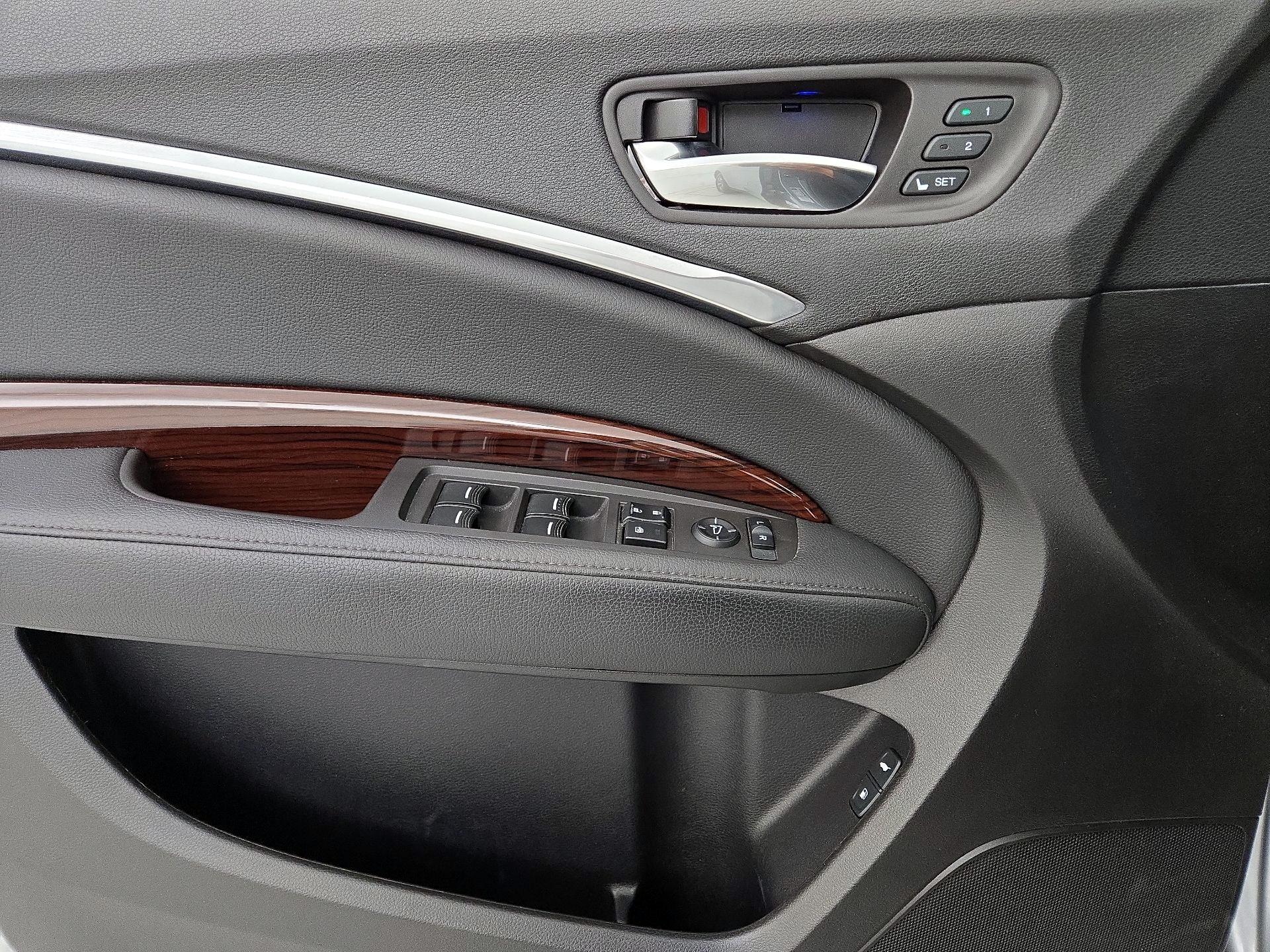 Thumbnail: 2016 Acura MDX - 12