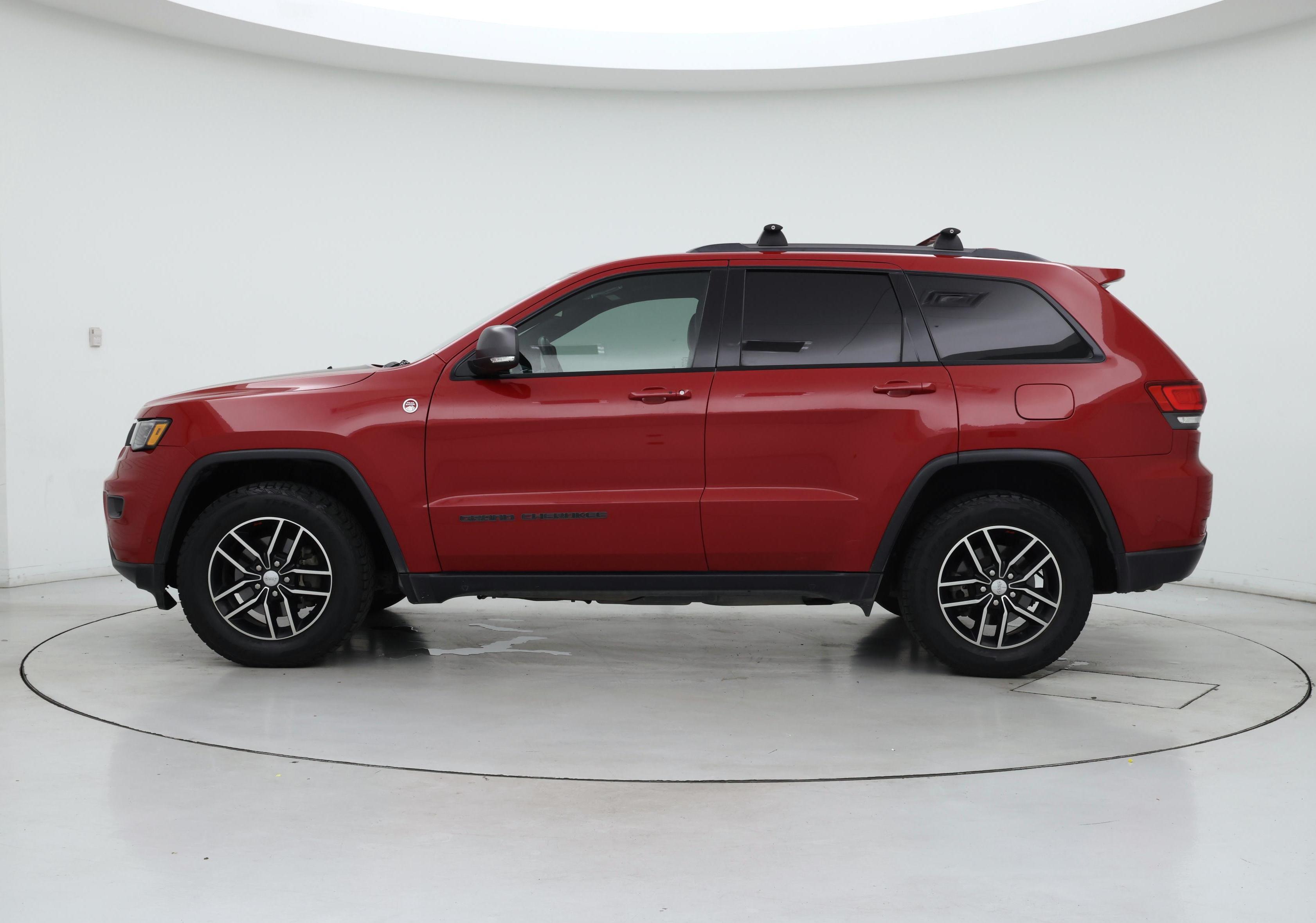 Thumbnail: 2018 Jeep Grand Cherokee - 3