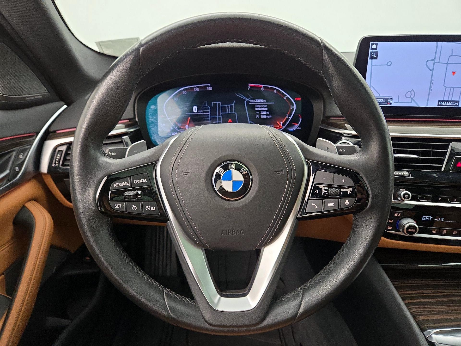 Thumbnail: 2022 BMW 5 Series - 10