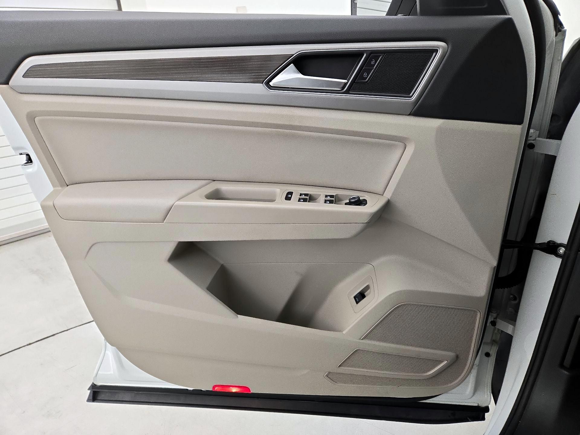 Thumbnail: 2019 Volkswagen Atlas - 12