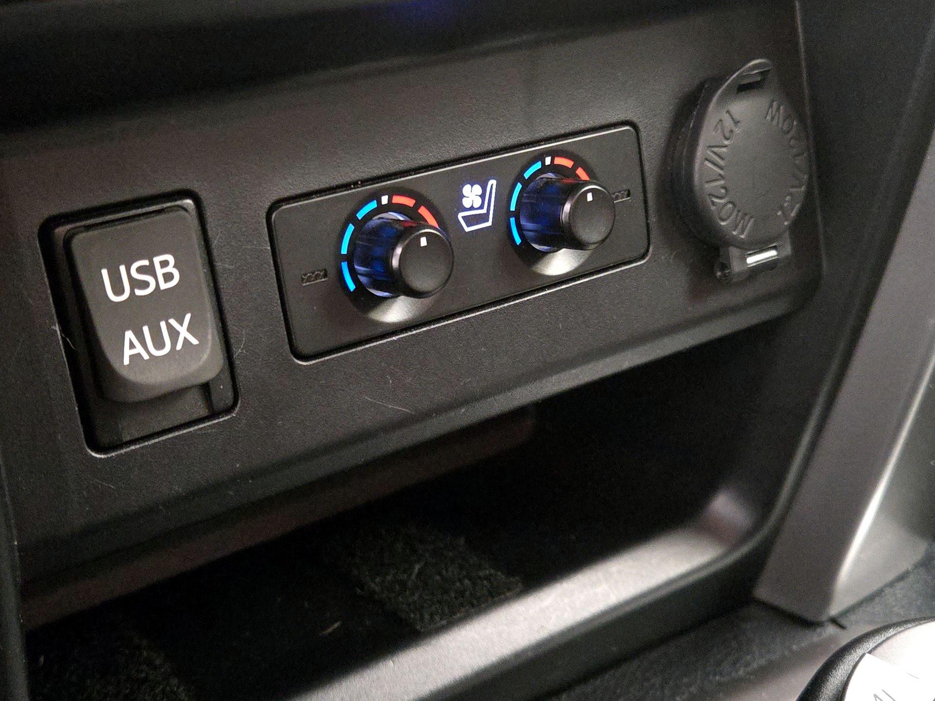 Thumbnail: 2019 Toyota 4Runner - 19