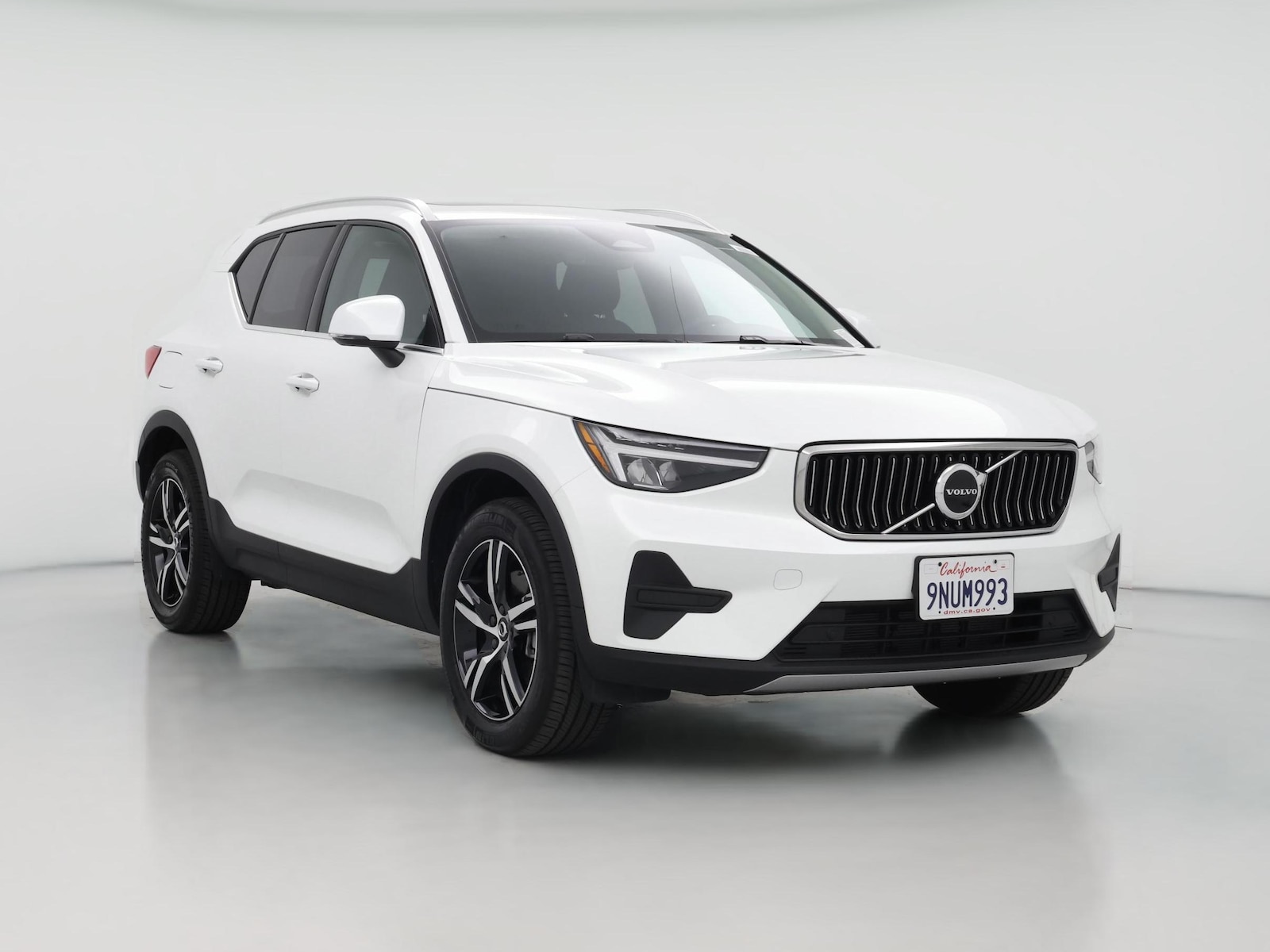 2025 Volvo XC40