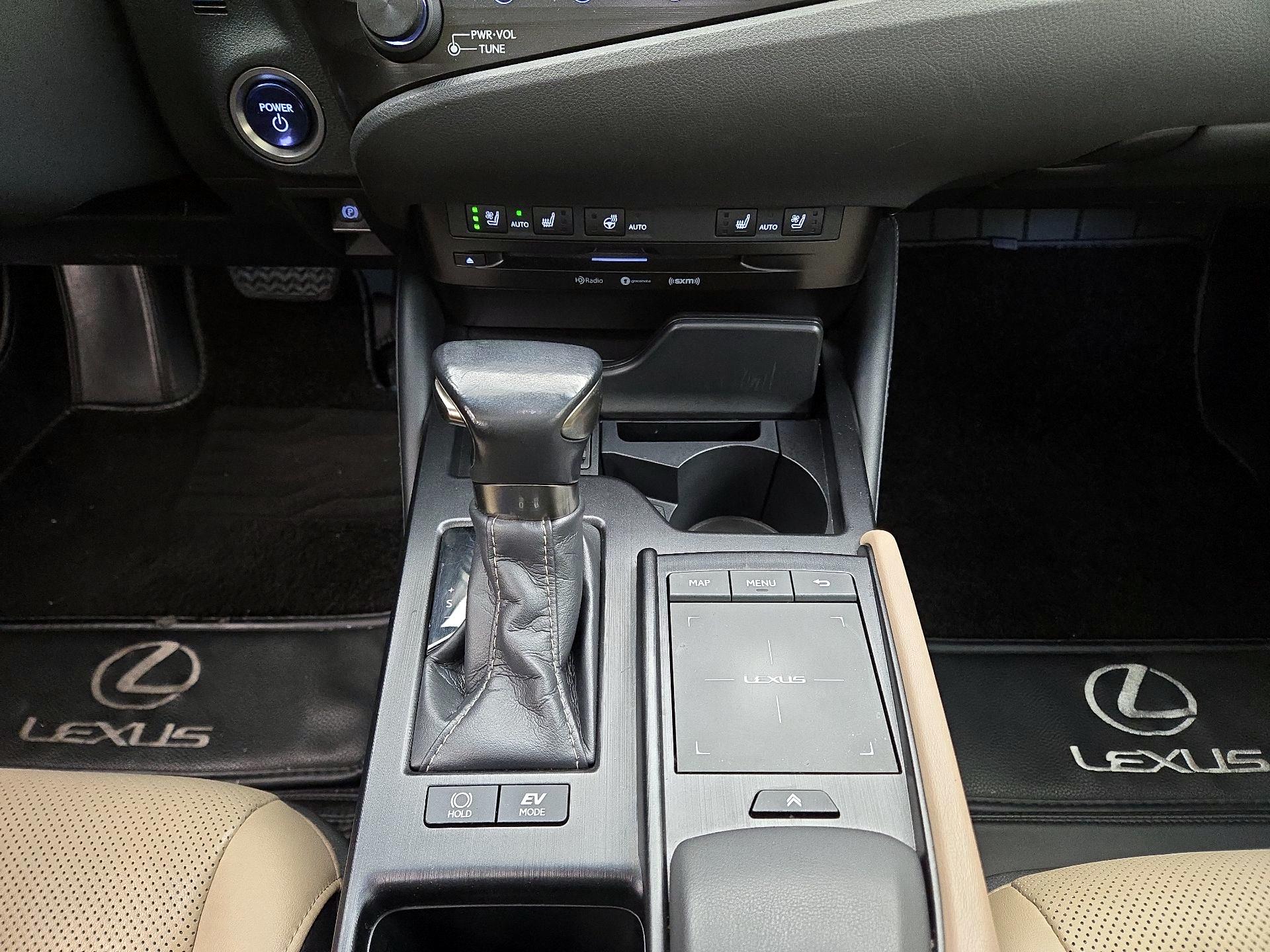 Thumbnail: 2020 Lexus ES - 18