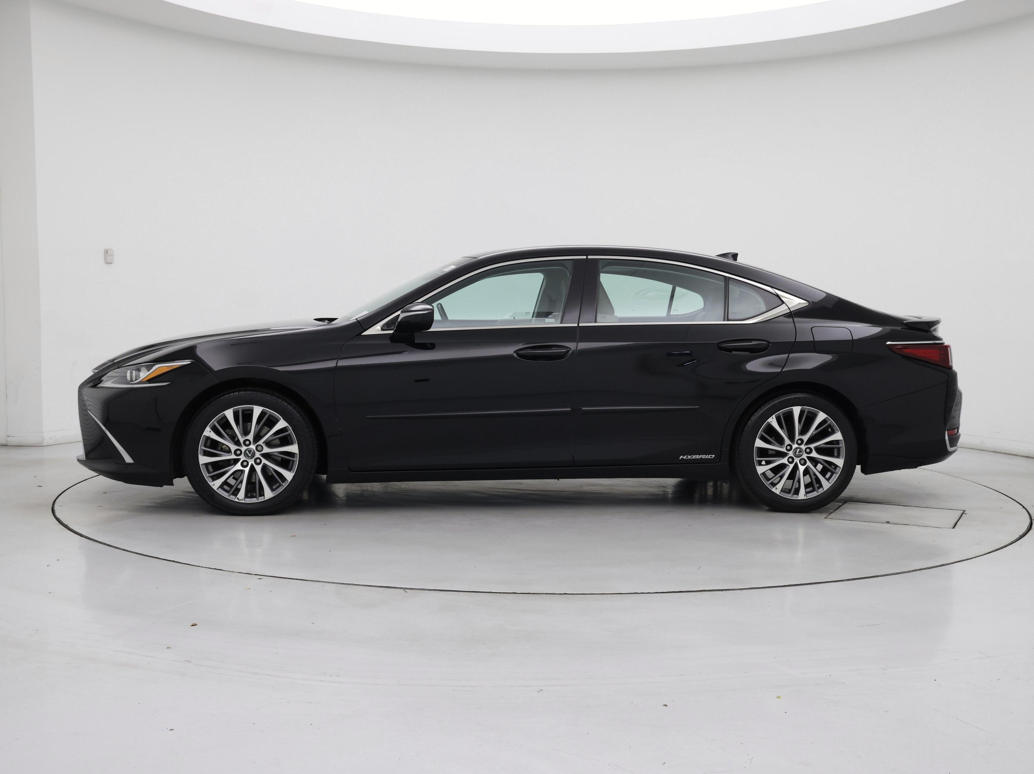 Thumbnail: 2020 Lexus ES - 3