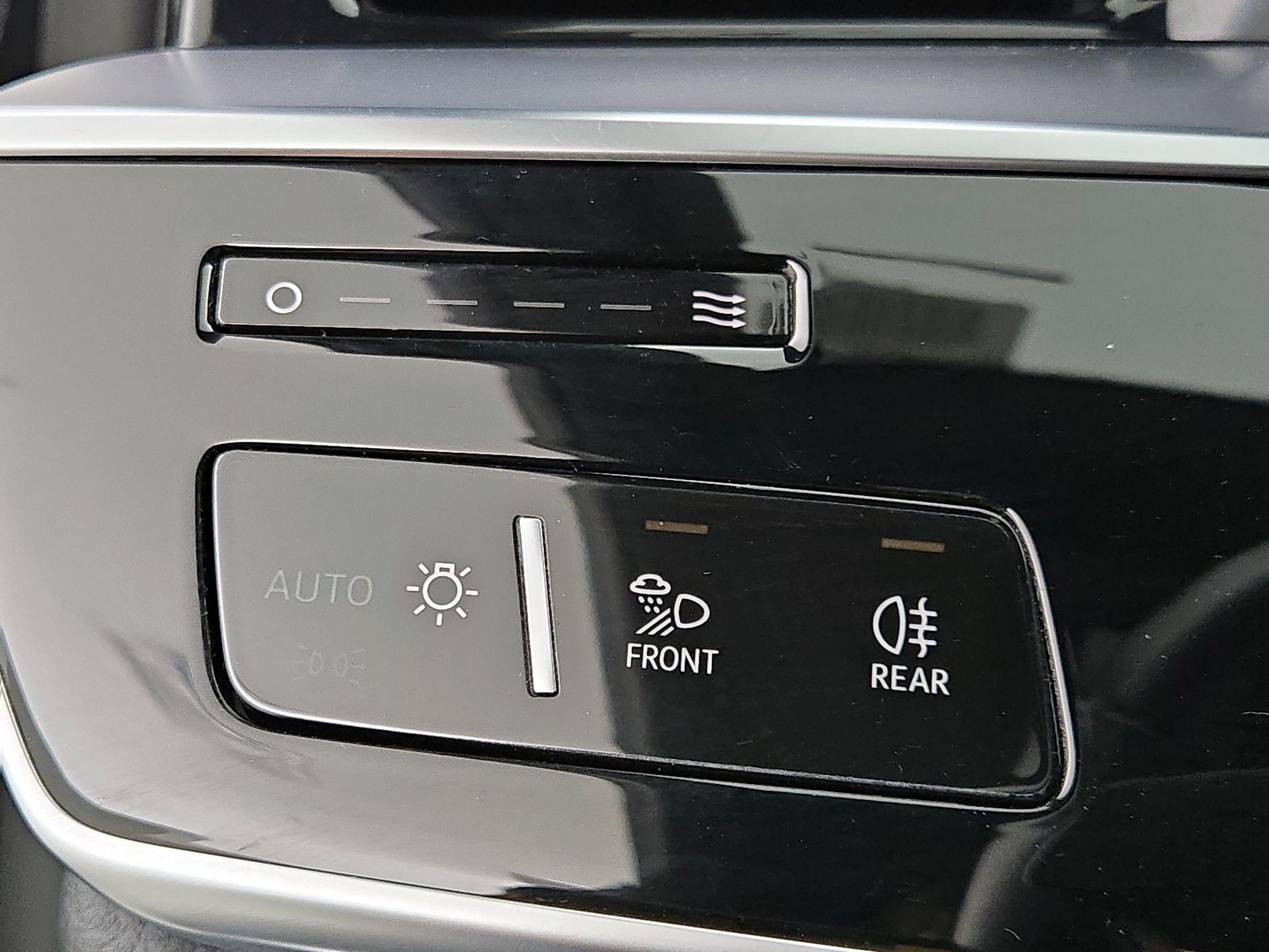 Thumbnail: 2021 Audi A8 - 13