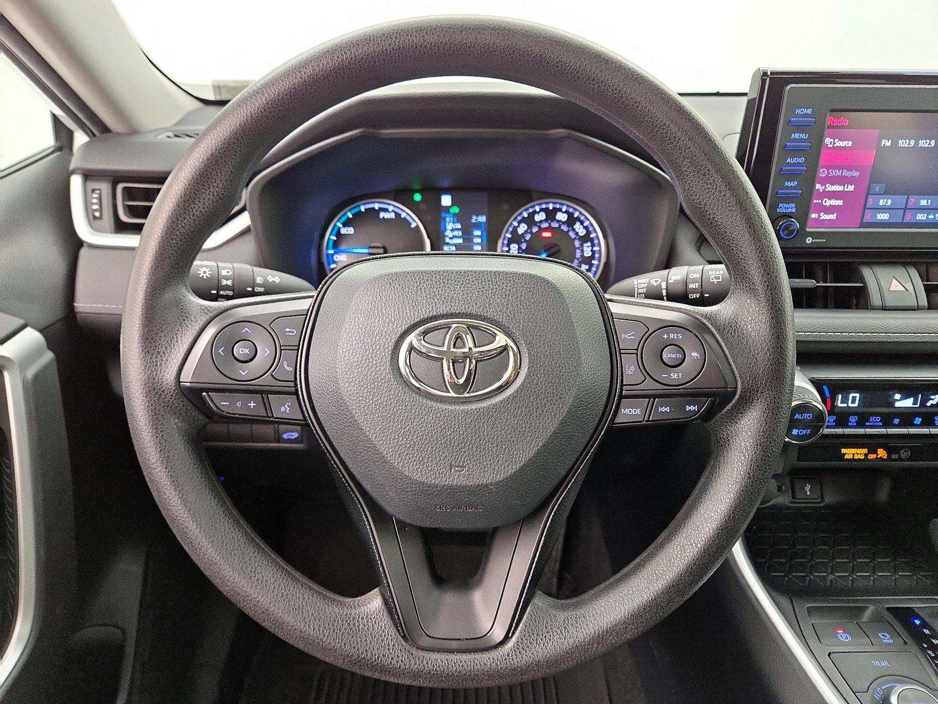 Thumbnail: 2021 Toyota RAV4 - 10