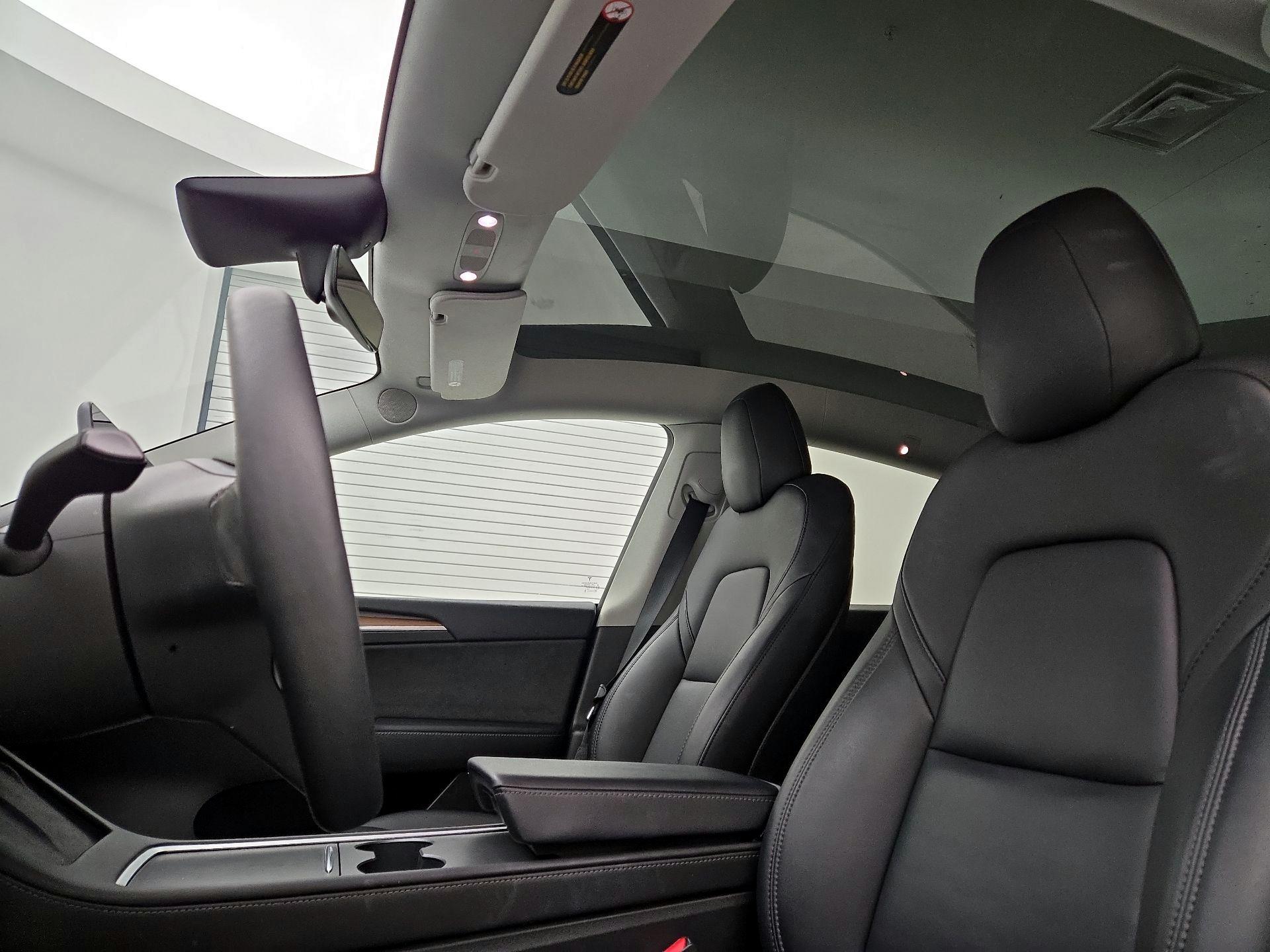 Thumbnail: 2023 Tesla Model Y - 18