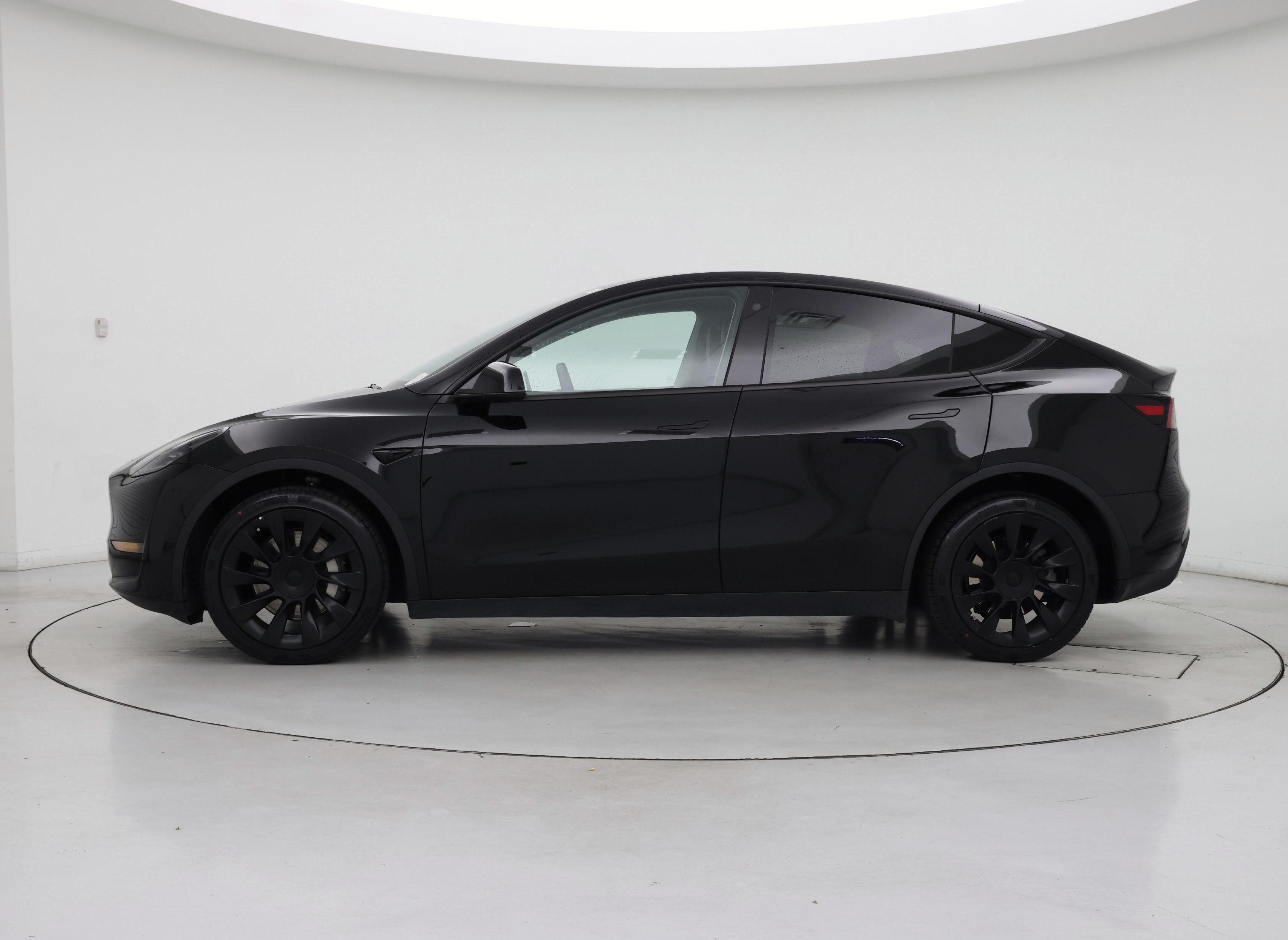 Thumbnail: 2023 Tesla Model Y - 3