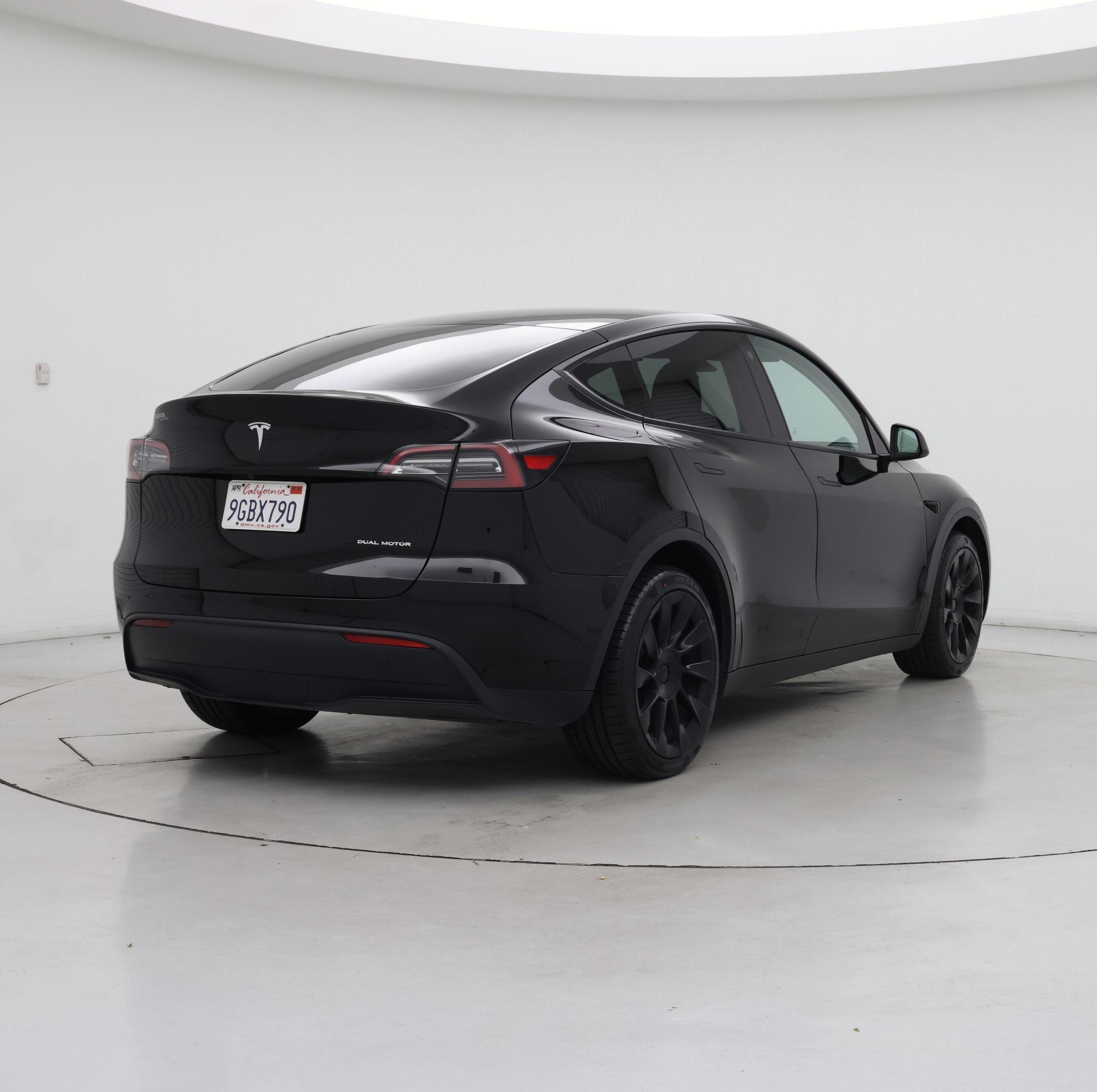 Thumbnail: 2023 Tesla Model Y - 8